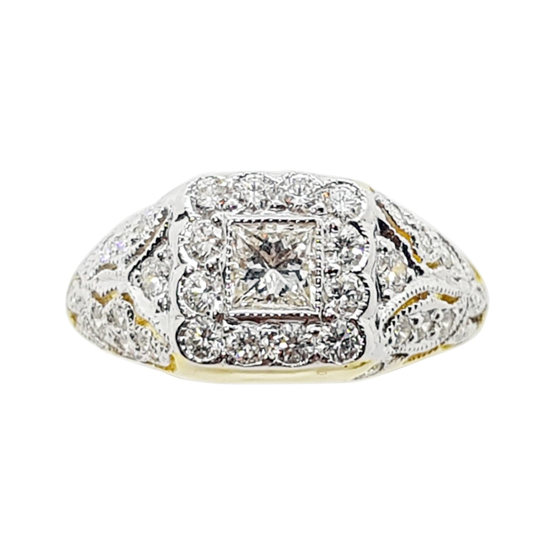 Diamond Ring Set in 18 Karat Gold Settings For Sale