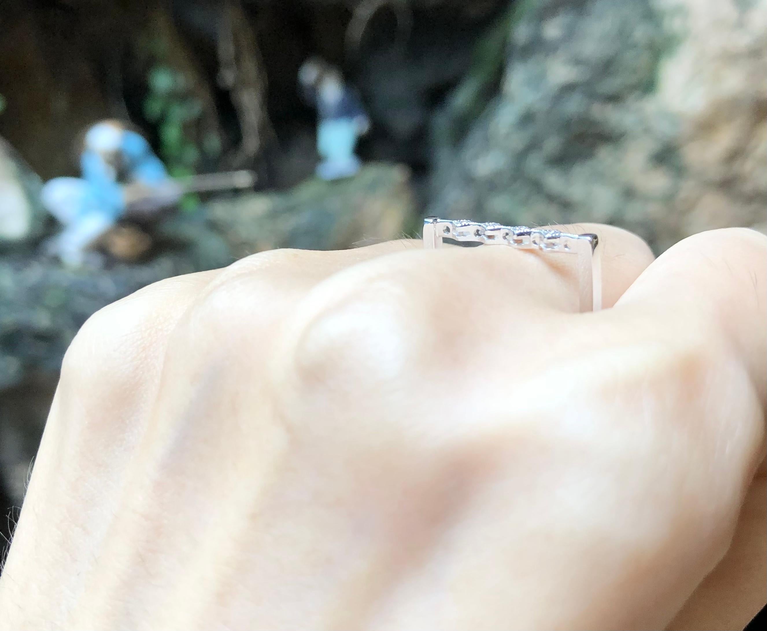 Anillo de diamantes engastados en oro blanco de 18 quilates de Kavant & Sharart Corte brillante en venta
