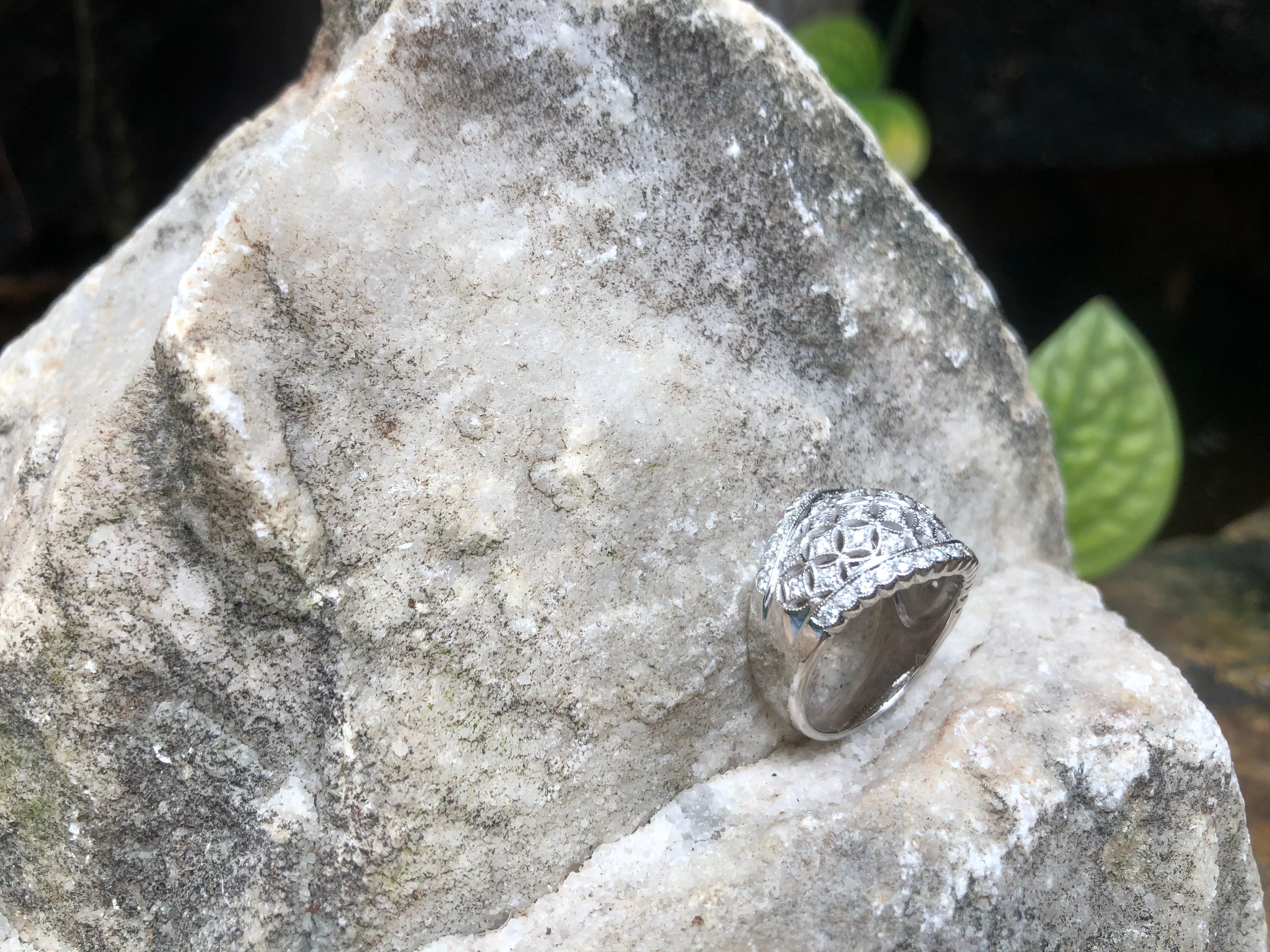 Diamond Ring Set in 18 Karat White Gold Settings For Sale 7