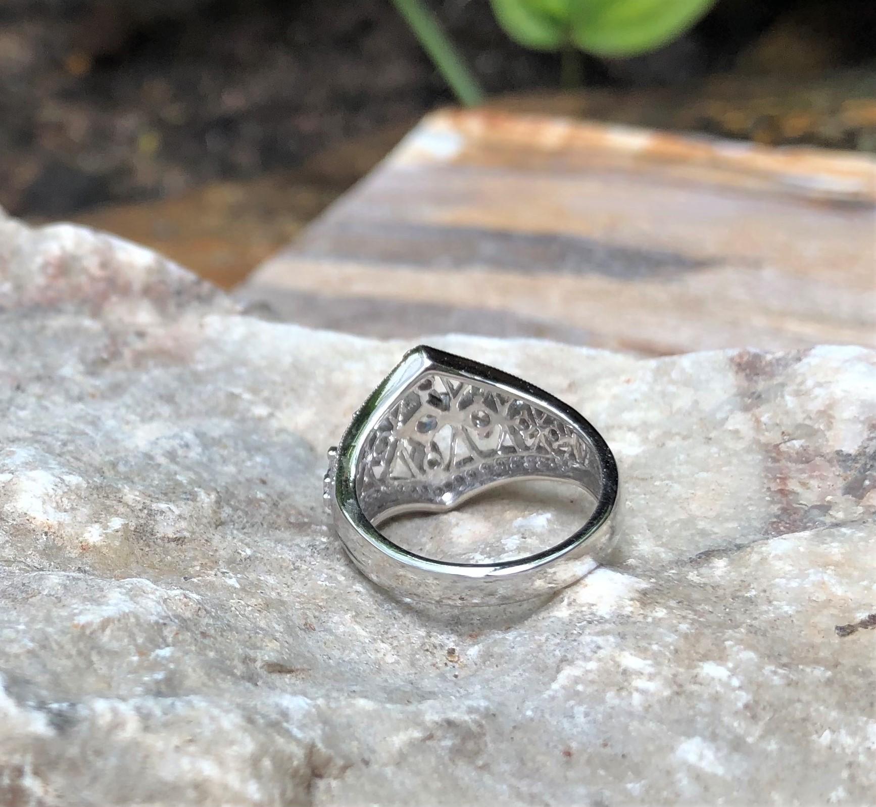 Bague en or blanc 18 carats sertie d'un diamant en vente 7