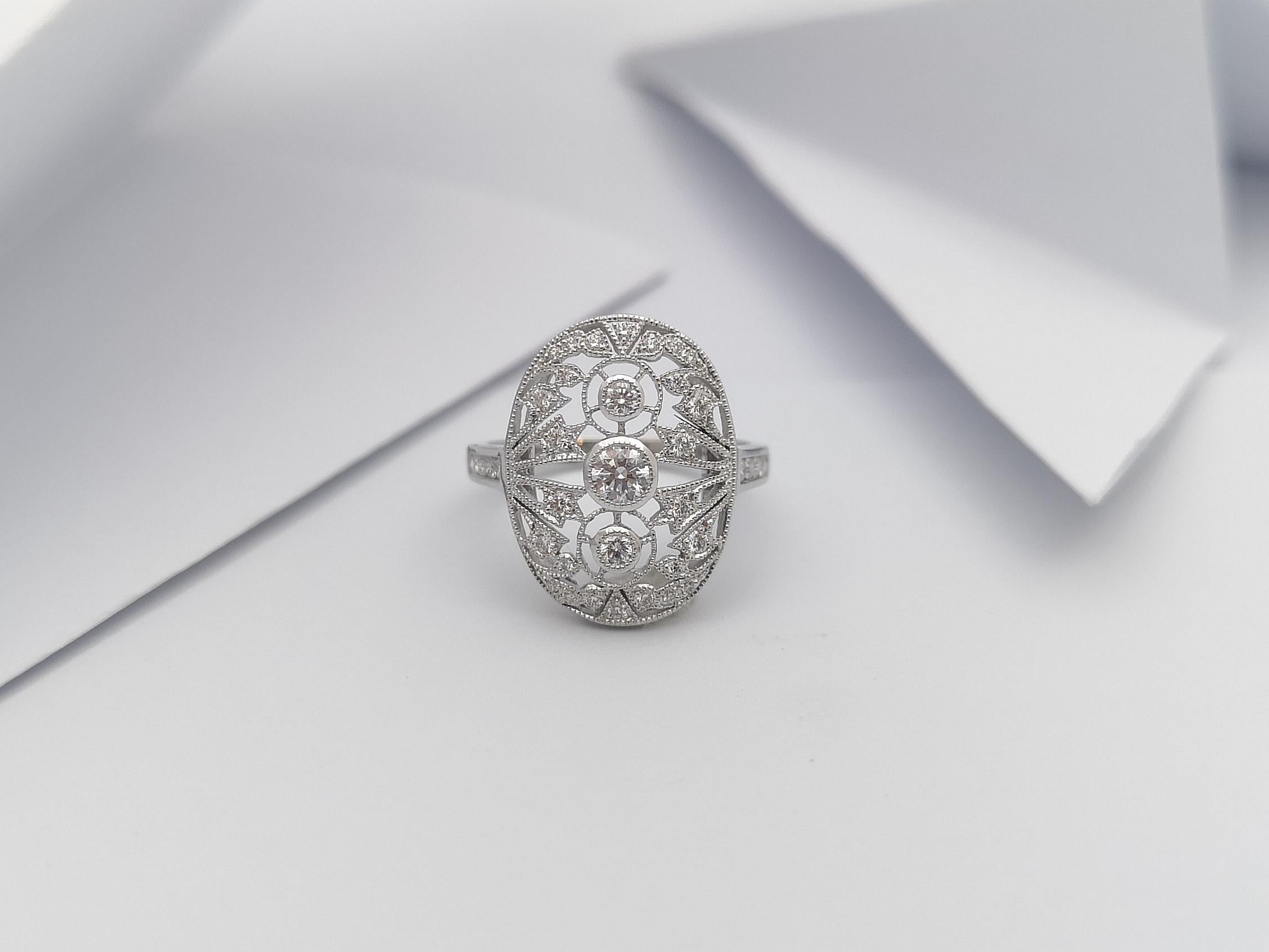 Diamond Ring Set in 18 Karat White Gold Settings For Sale 7