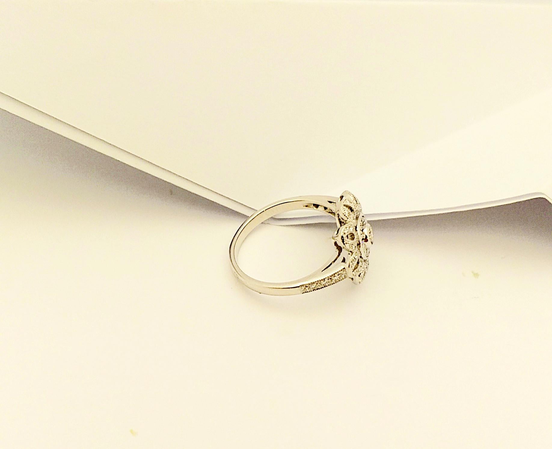 Diamond Ring Set in 18 Karat White Gold Settings For Sale 8