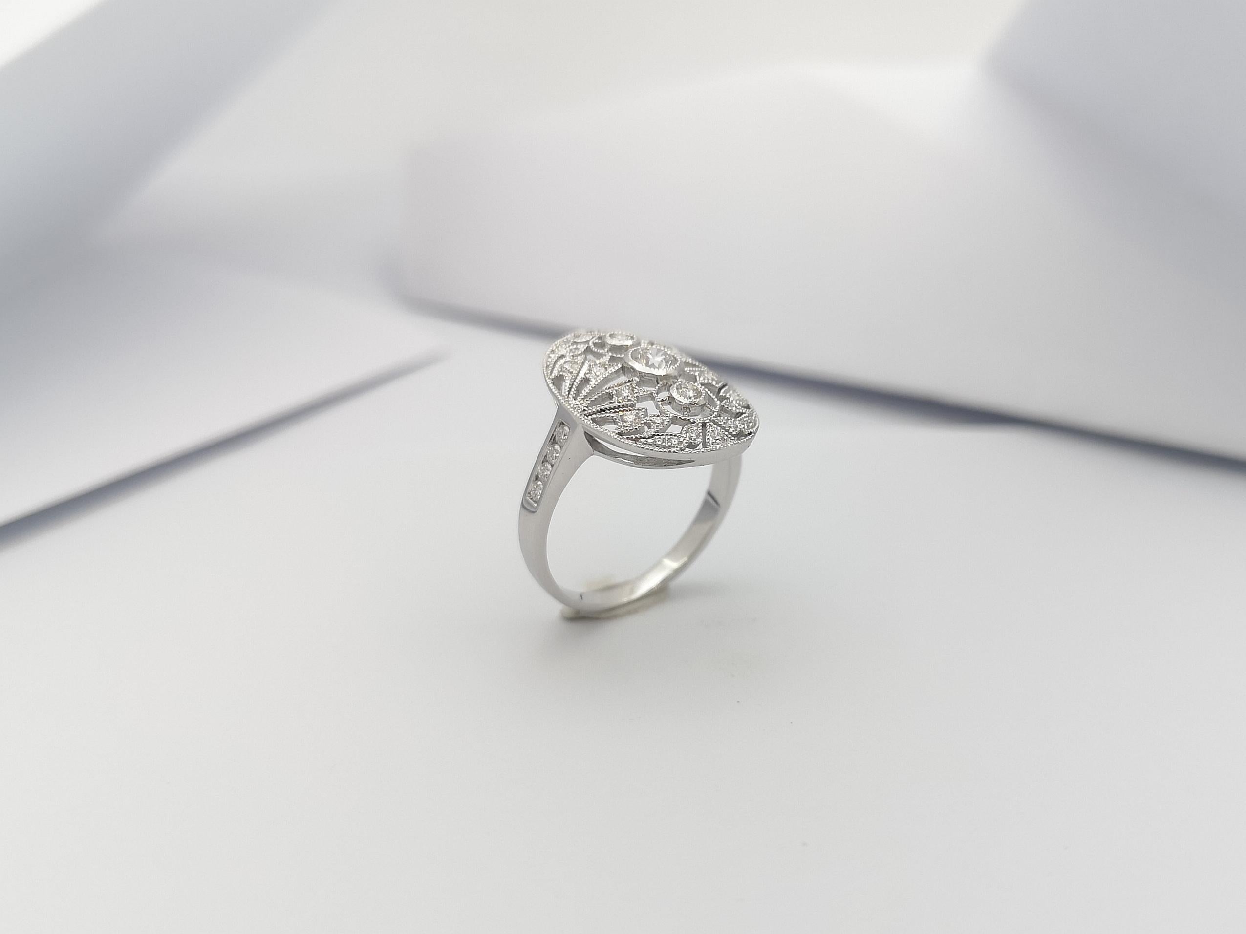 Diamond Ring Set in 18 Karat White Gold Settings For Sale 10