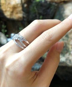 Diamond Ring Set in 18 Karat White Gold Settings