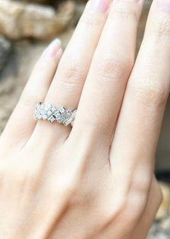 Diamond Ring set in 18 Karat White Gold Settings