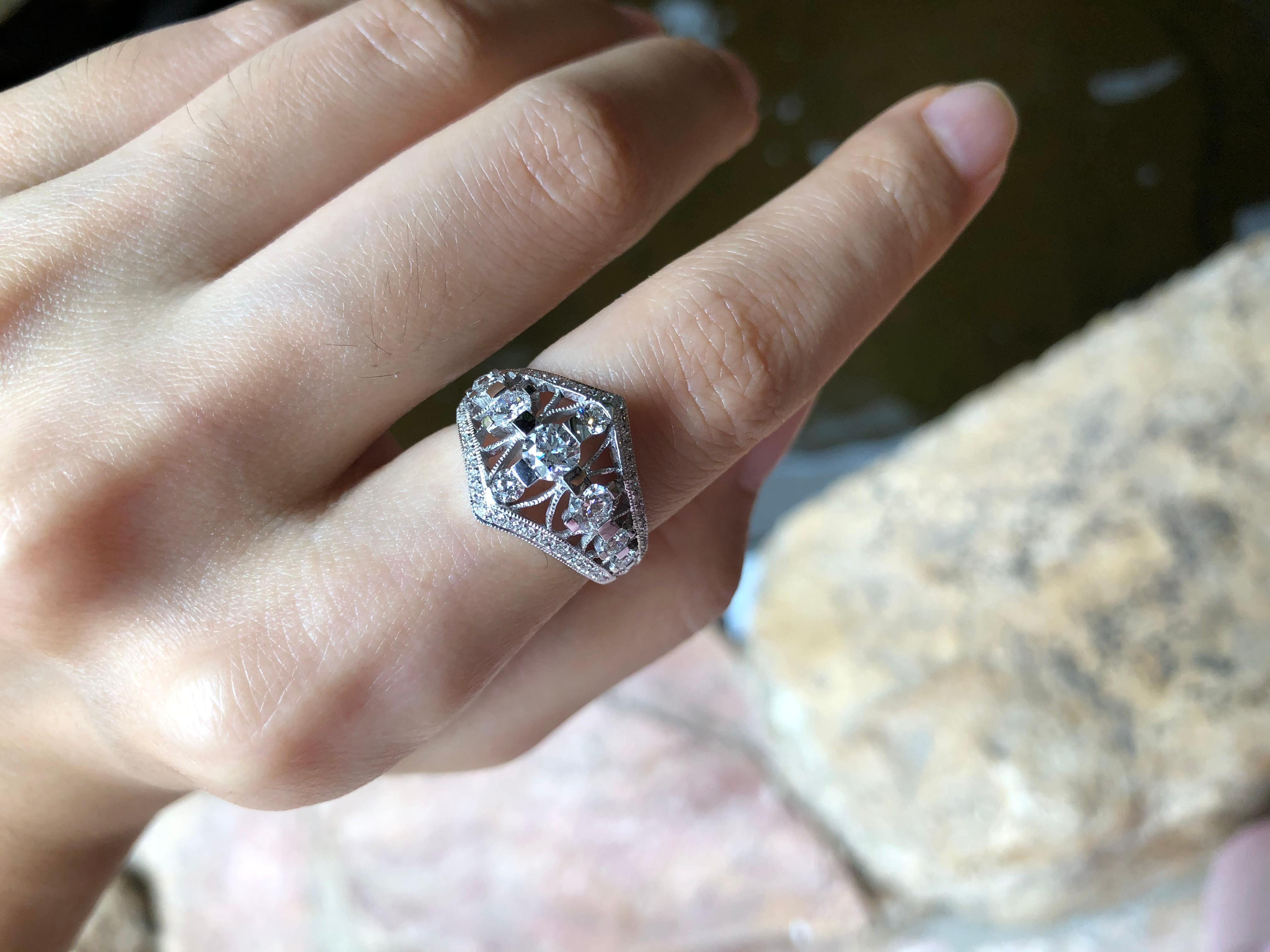 Art déco Bague en or blanc 18 carats sertie d'un diamant en vente