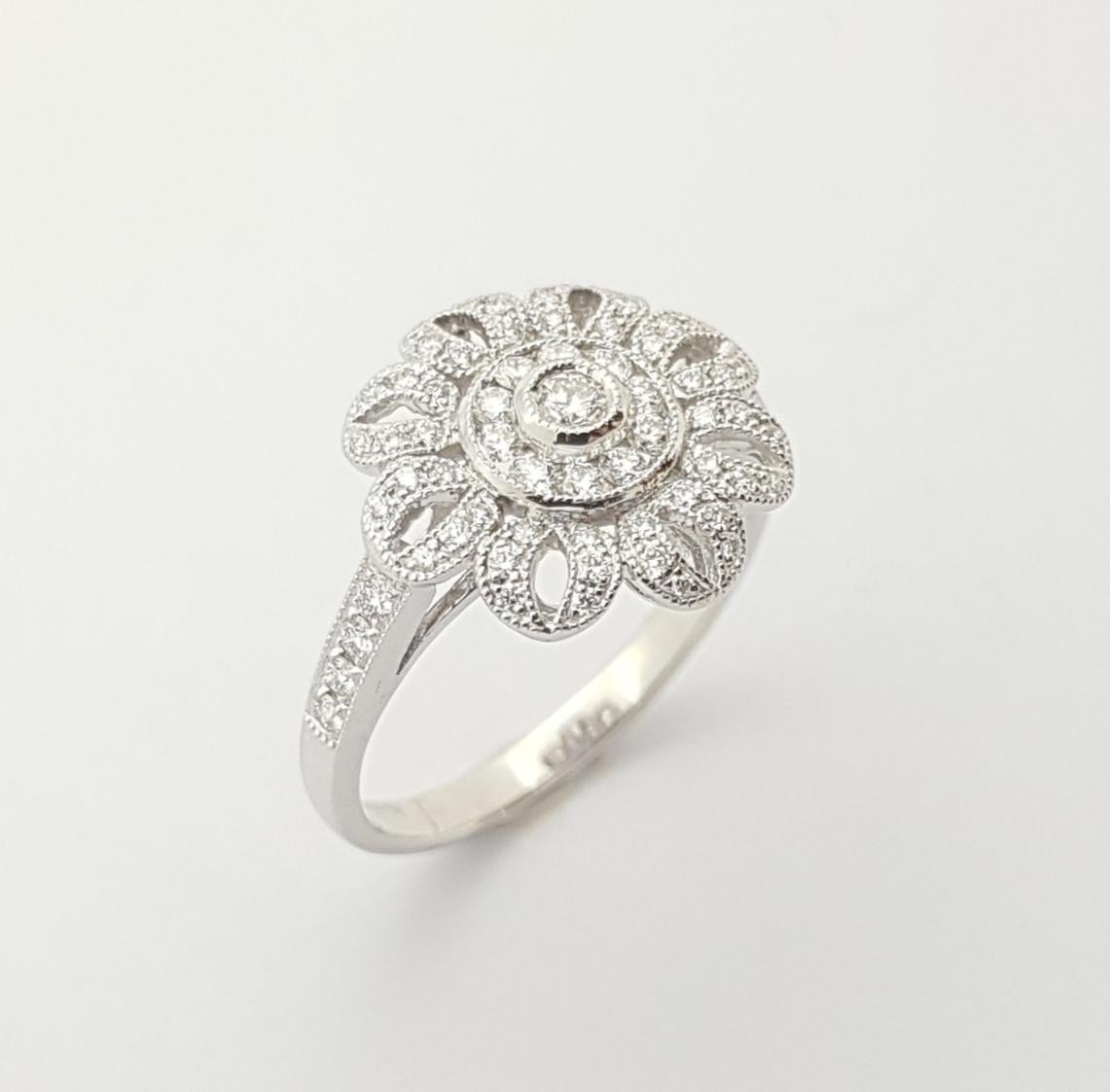Diamond Ring Set in 18 Karat White Gold Settings For Sale 2