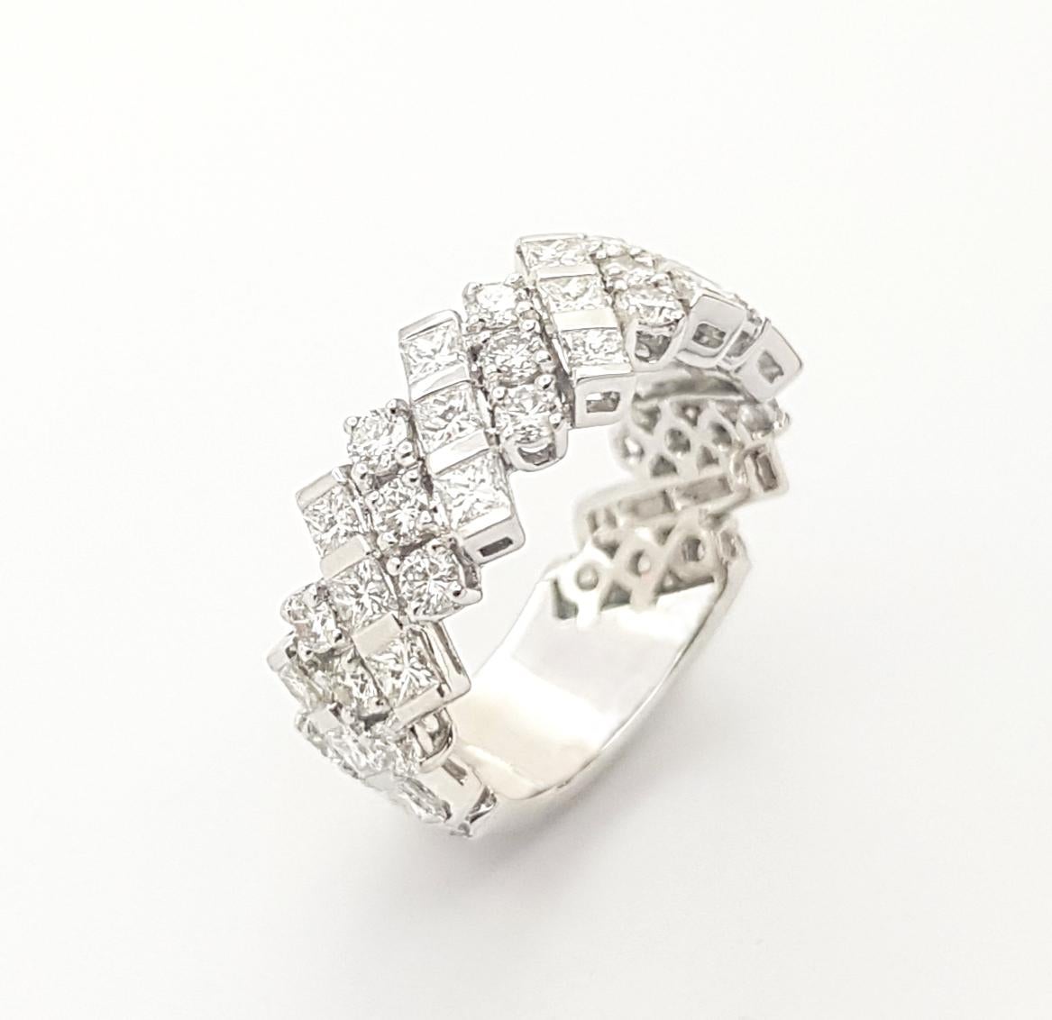 Diamond Ring set in 18 Karat White Gold Settings For Sale