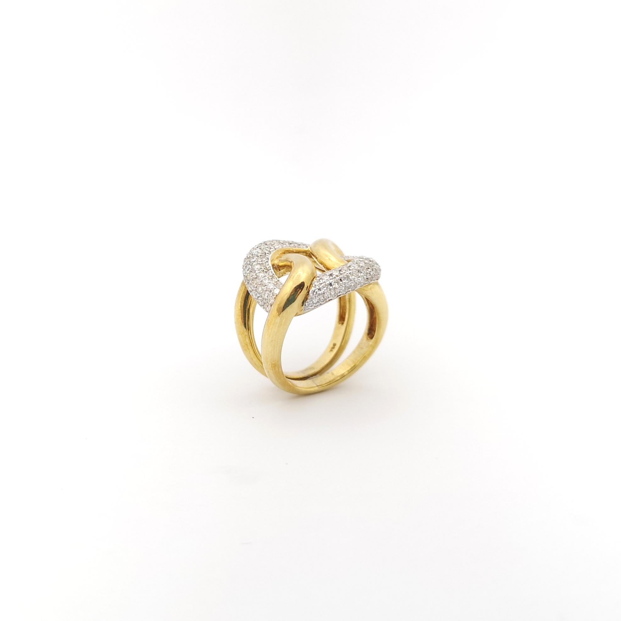 Diamond Ring set in 18K Gold Settings For Sale 9
