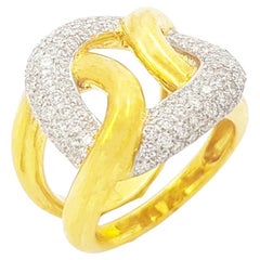 Diamond Ring set in 18K Gold Settings