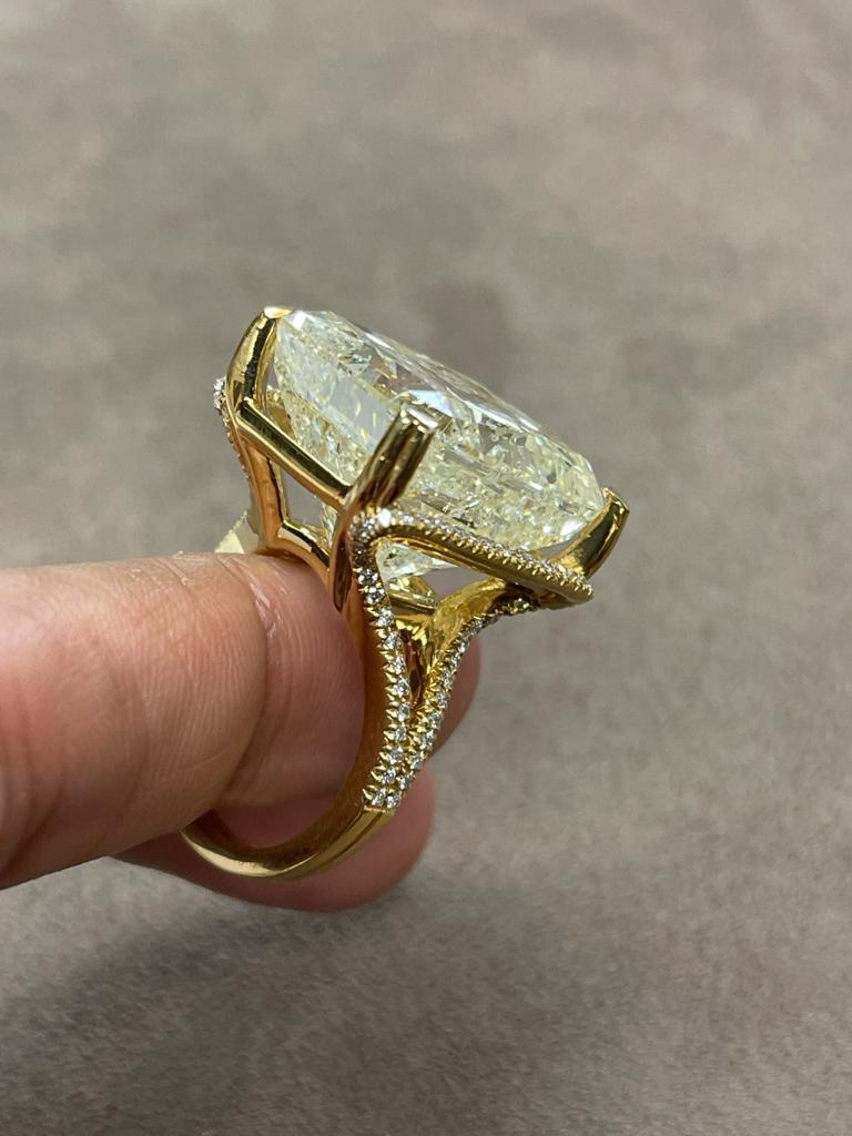 Diamantring aus 18 Karat Gold mit Diamantenbesatz 5