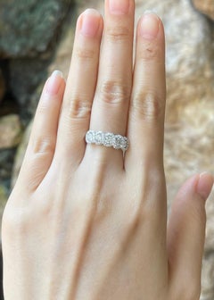 Diamond Ring set in 18K White Gold Settings