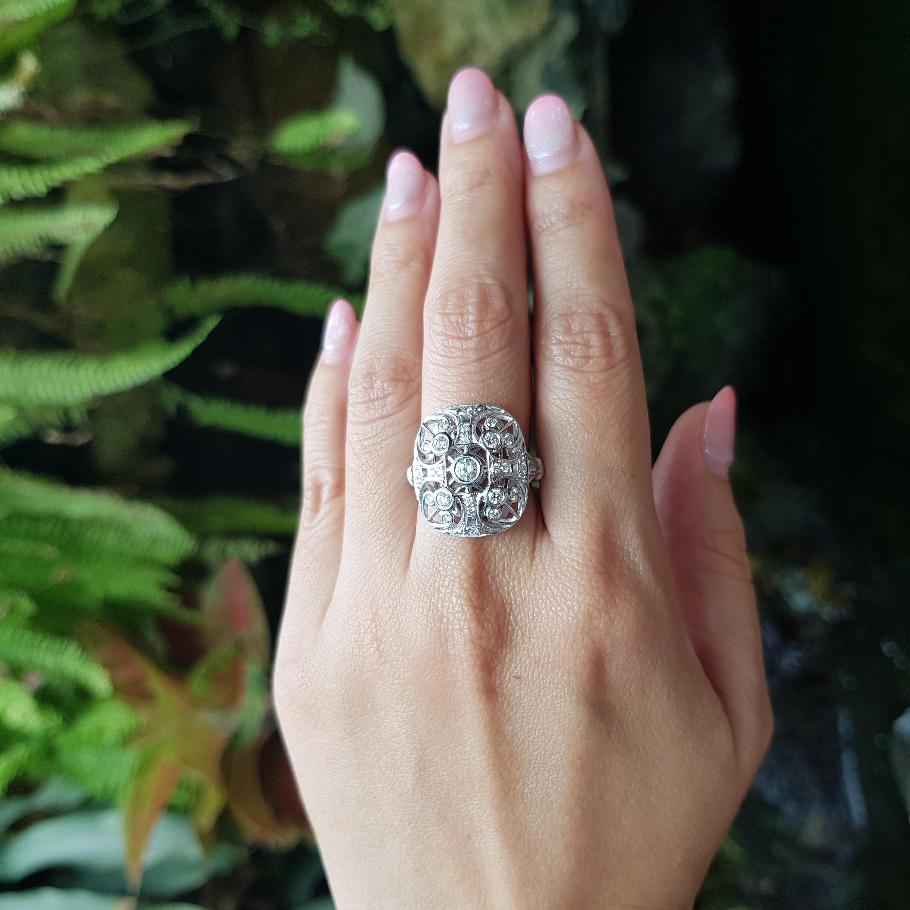 Donna Anello con diamante incastonato in oro bianco 18 carati in vendita