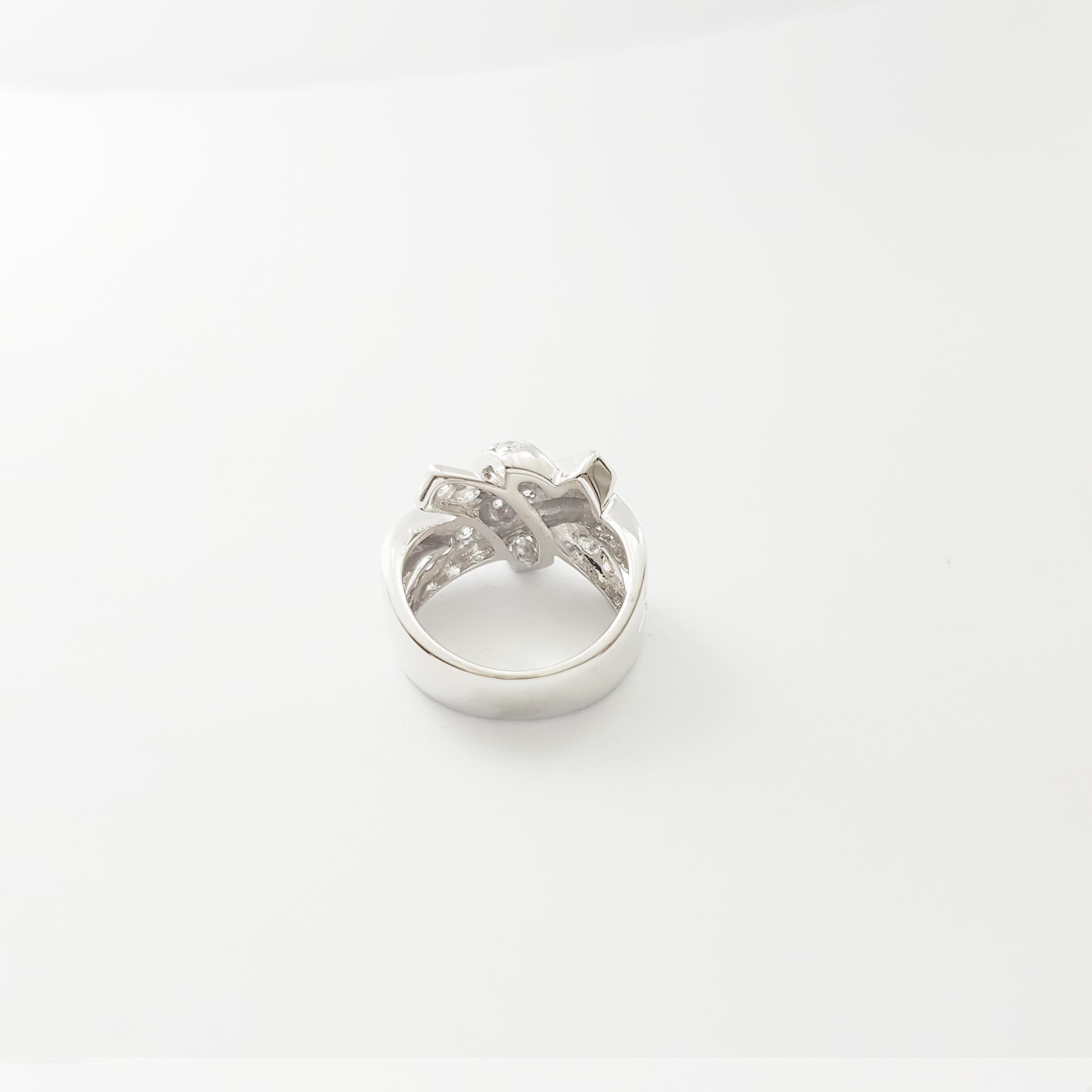 Diamantring aus 18 Karat Weißgold in Fassungen mit Diamanten im Angebot 3