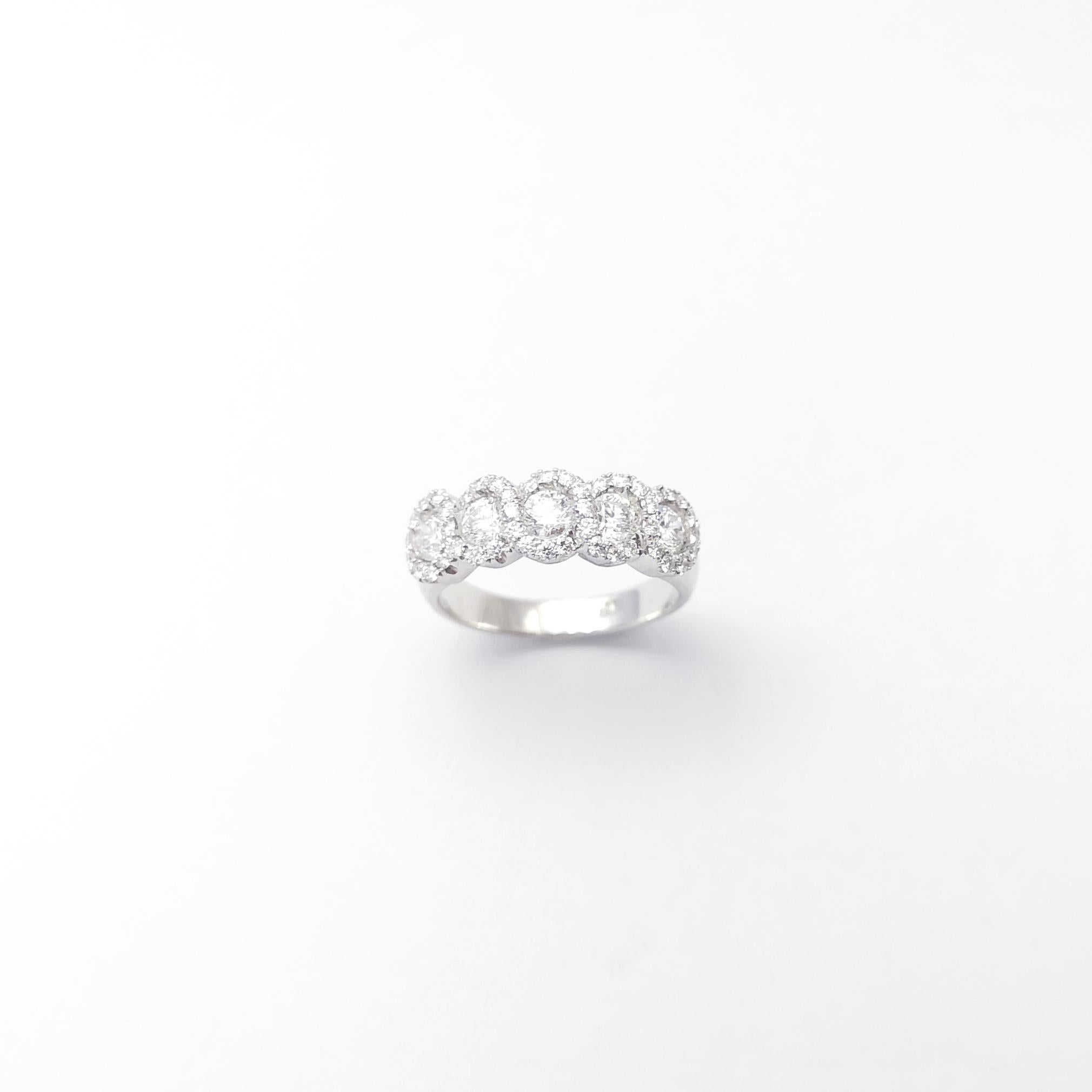 Anello con diamante incastonato in oro bianco 18 carati in vendita 3