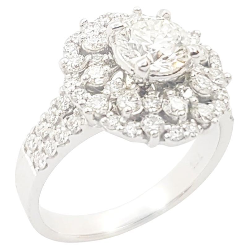 Diamond Ring set in 18K White Gold Settings