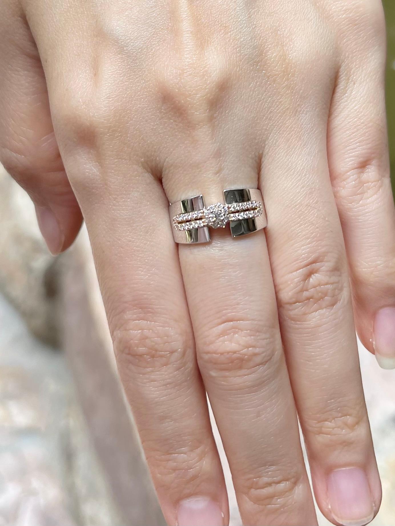 Taille brillant Bague en diamant serti dans des montures en or blanc/rosé 18K en vente