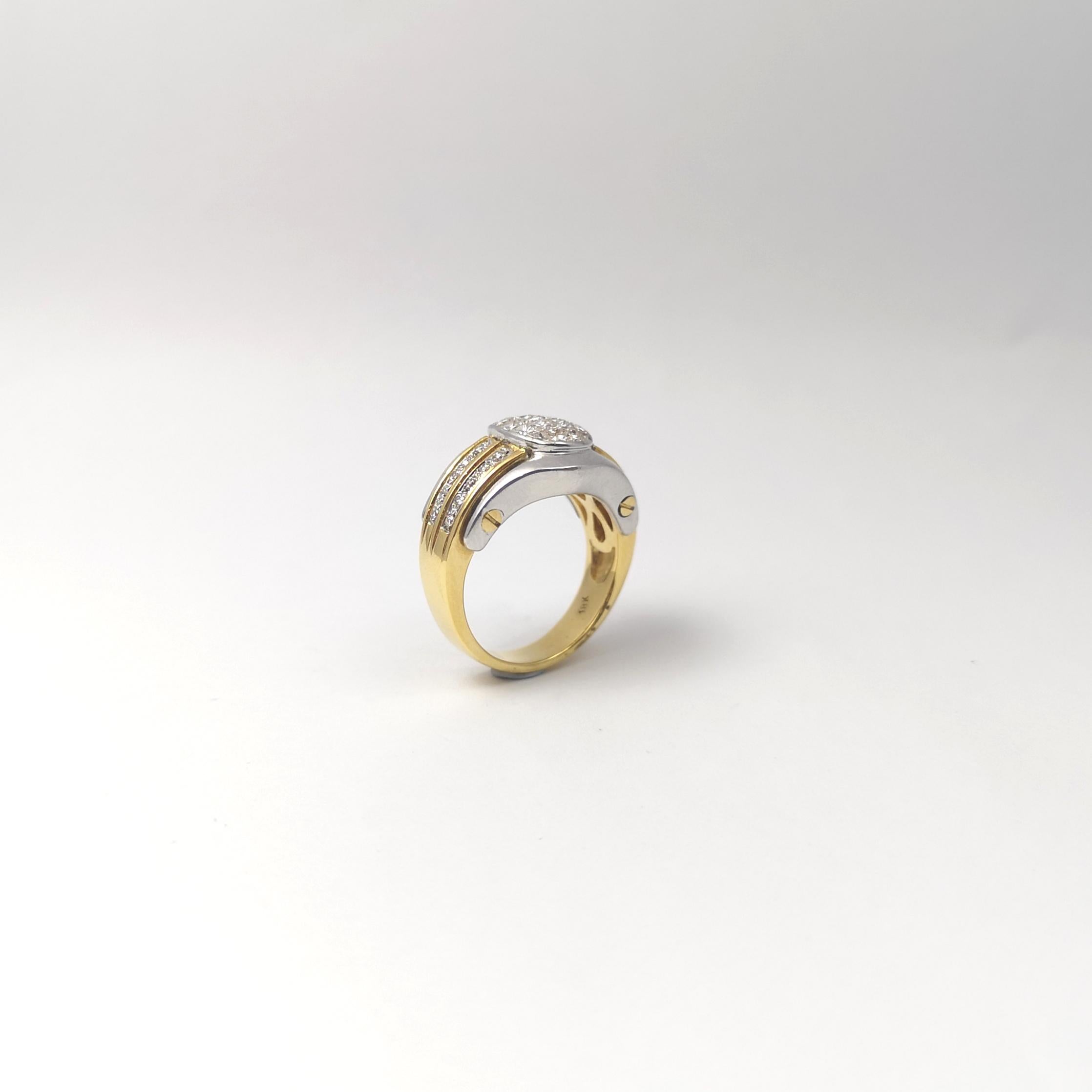 Diamond Ring set in 18K White/Yellow Gold Settings For Sale 7