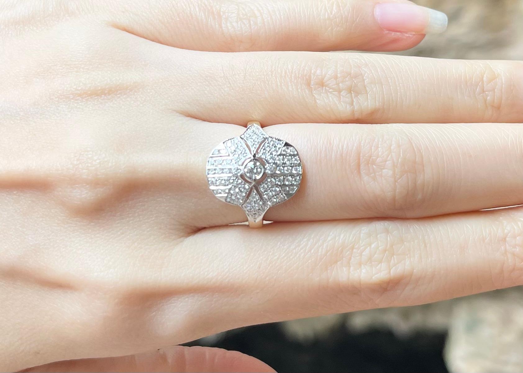 Diamantring in 18K Weiß/Gelbgoldfassung (Art déco) im Angebot