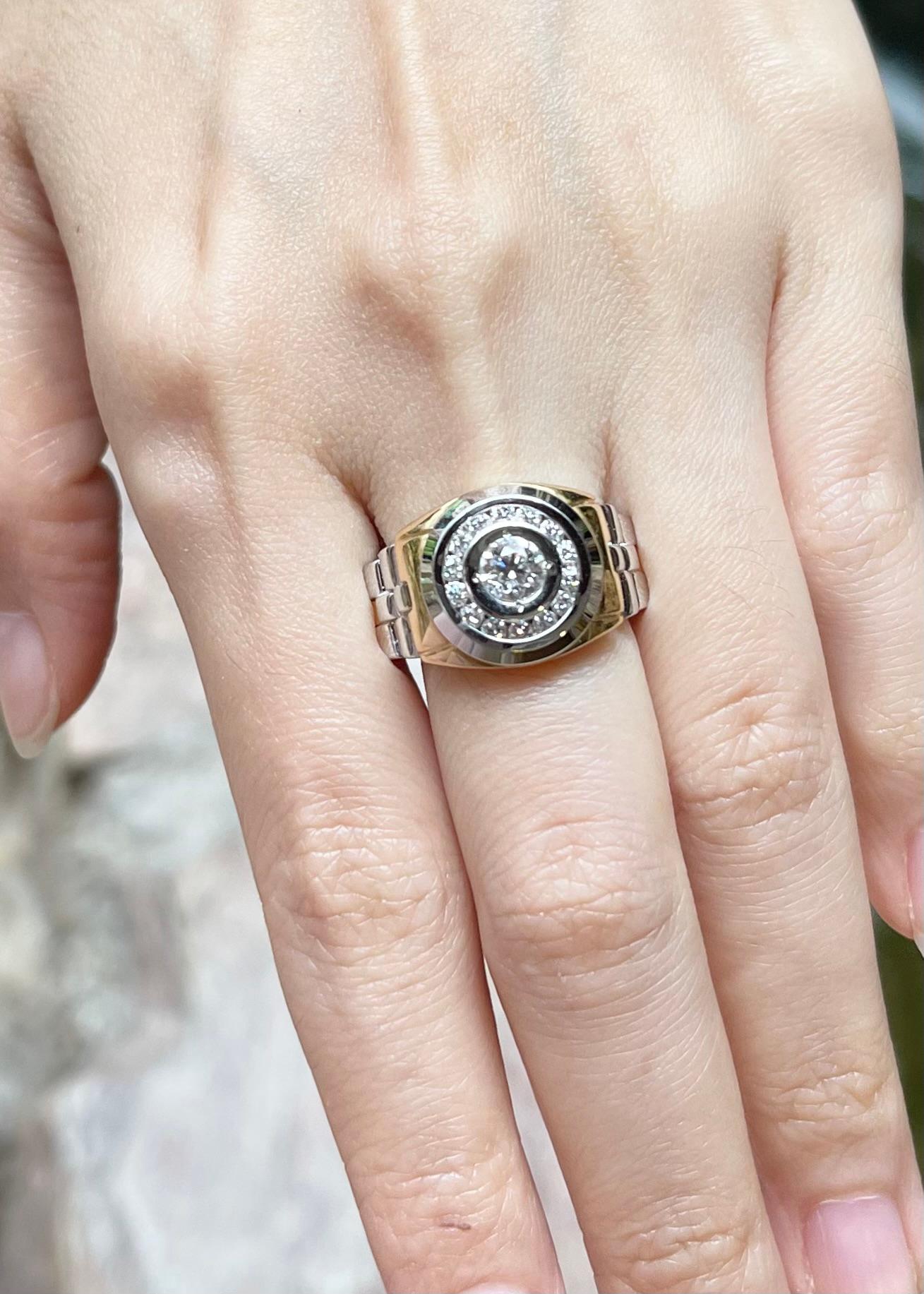 Taille ronde Bague en diamant serti dans des montures en or jaune/blanc 18K en vente