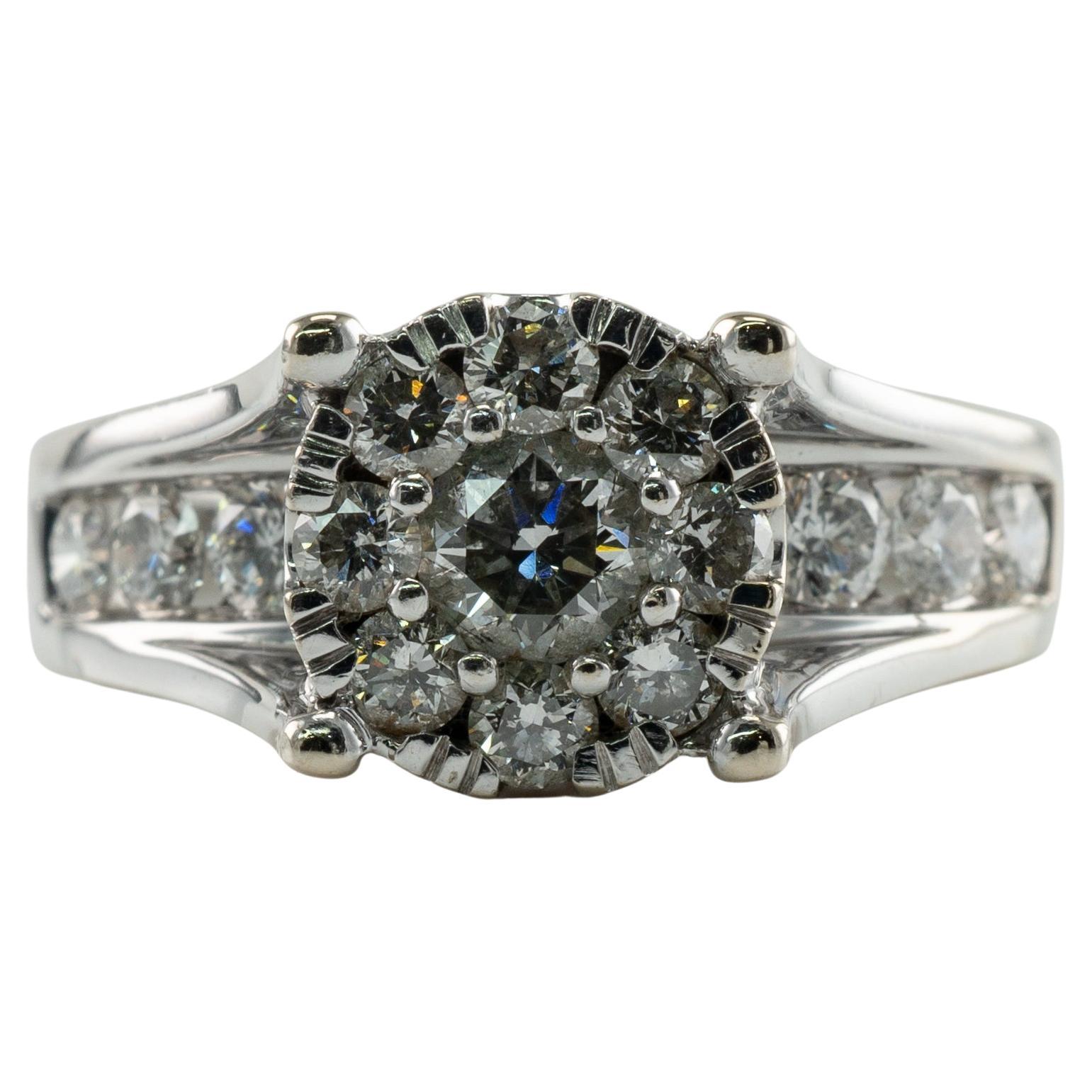 Bague de fiançailles vintage en or blanc 14 carats avec diamants (1,91 ct. pt.) en vente