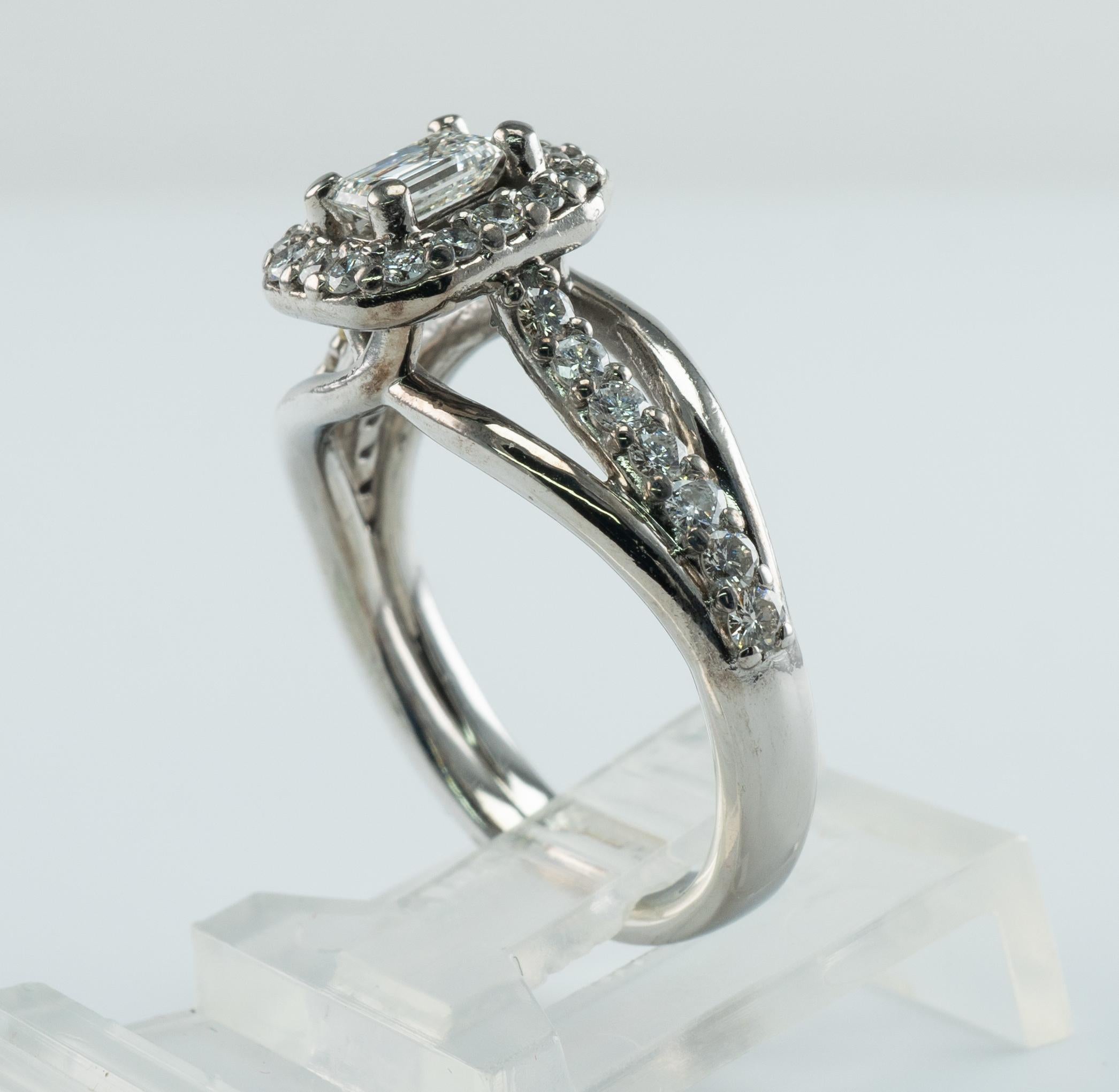 Bague diamant Vintage 14K or blanc .97 TDW Engagement Wedding en vente 3