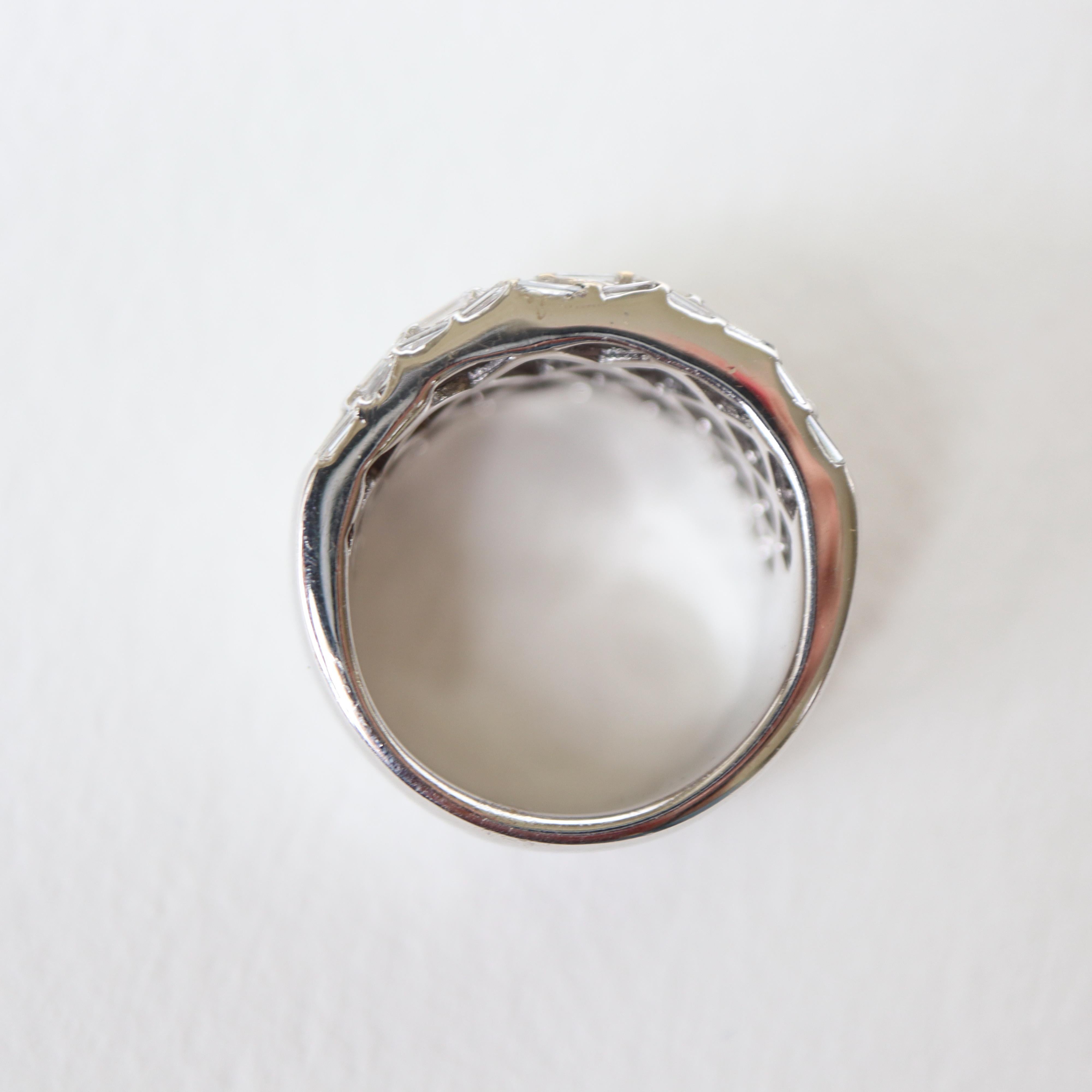 Anello con diamanti da 1.7 carati In condizioni buone in vendita a Paris, FR
