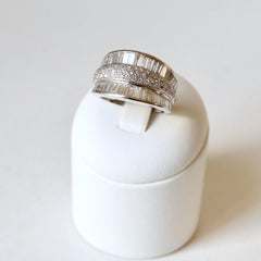 Diamond Ring with 2 Carats of Diamonds