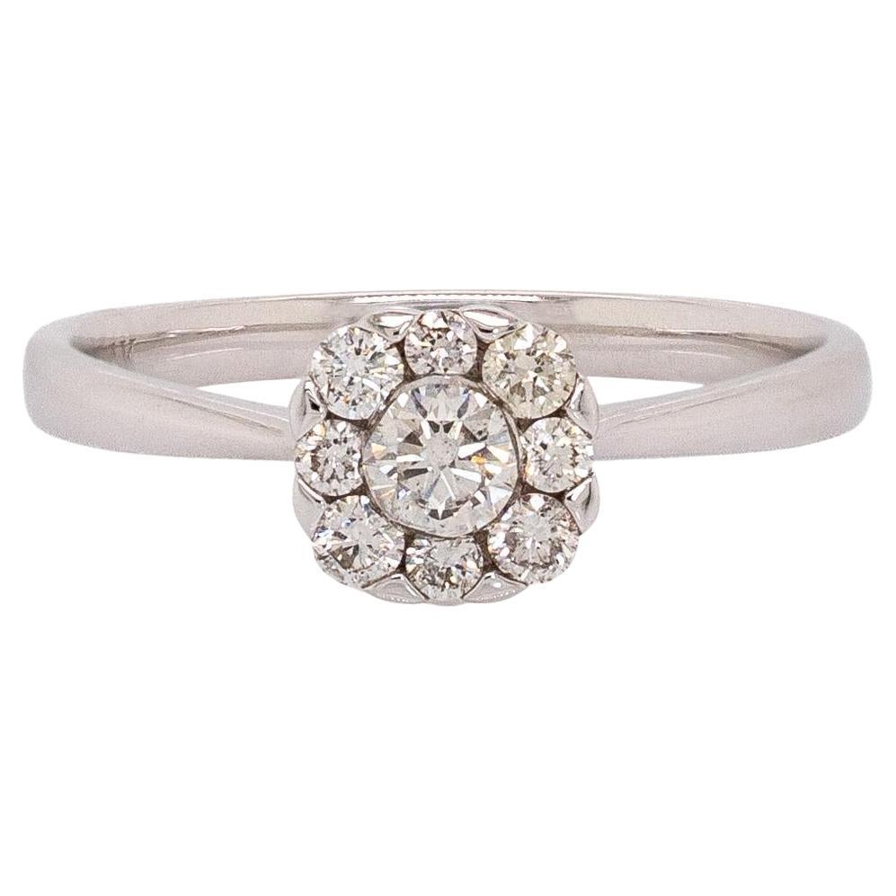 Bague en diamant avec accents en diamant miné par la terre : Or blanc massif 14k, rond 6.5mm en vente