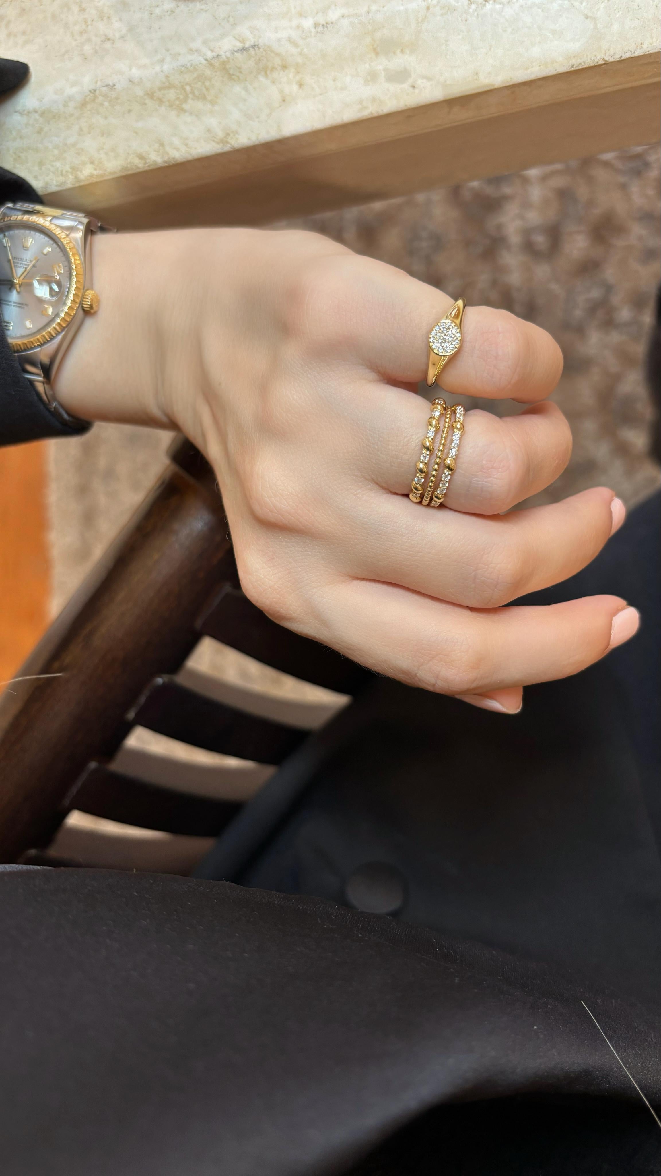 Diamond Ring with Rope Detail, 18K Gold, 0.13cts diamonds, US size 6 For Sale 1
