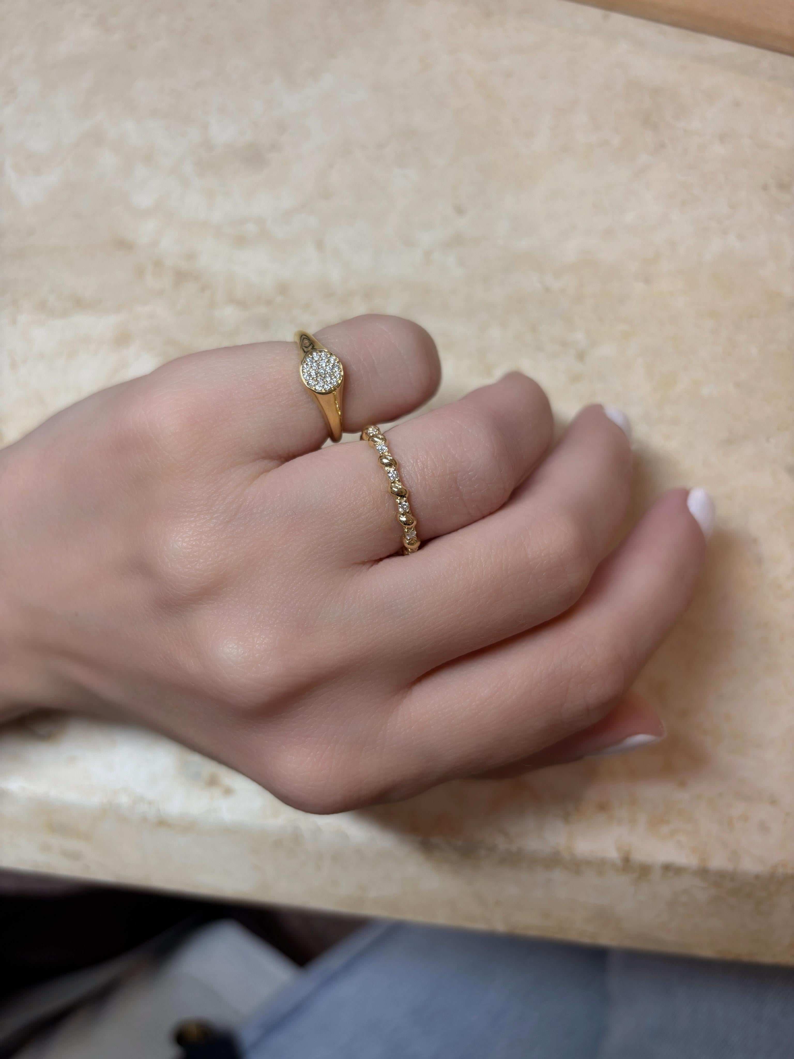 Diamond Ring with Rope Detail, 18K Gold, 0.13cts diamonds, US size 6 For Sale 2