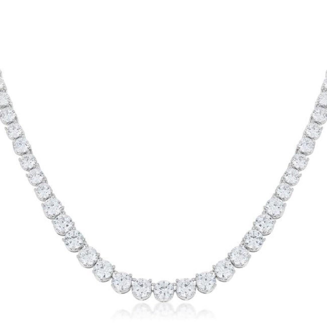 Contemporary 20 Carat Diamond 14K White Gold Tennis Necklace – 17.5 Inches For Sale