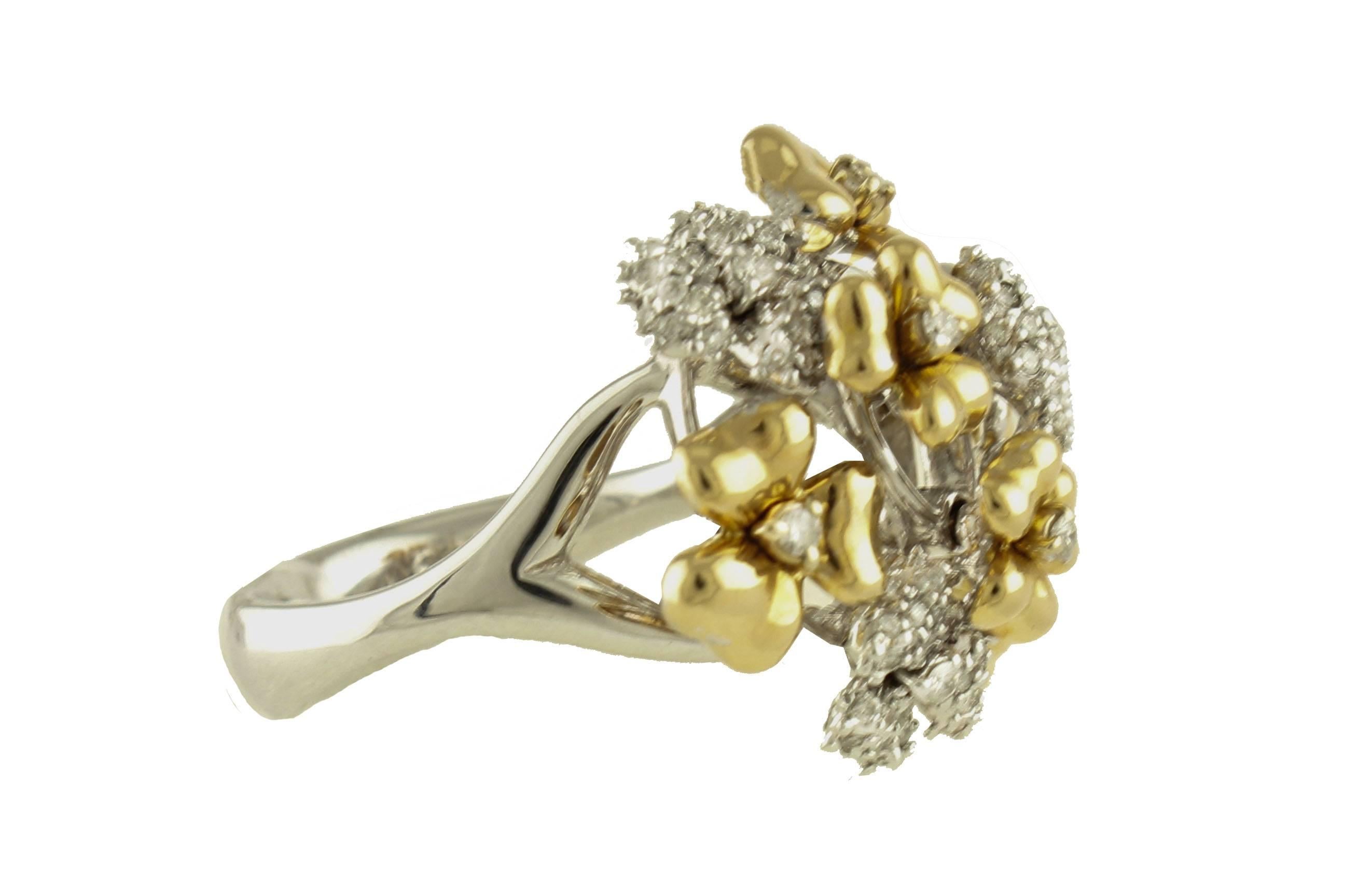 Diamant 18 kt  Blumenring aus Roségold und Weißgold (Brillantschliff) im Angebot