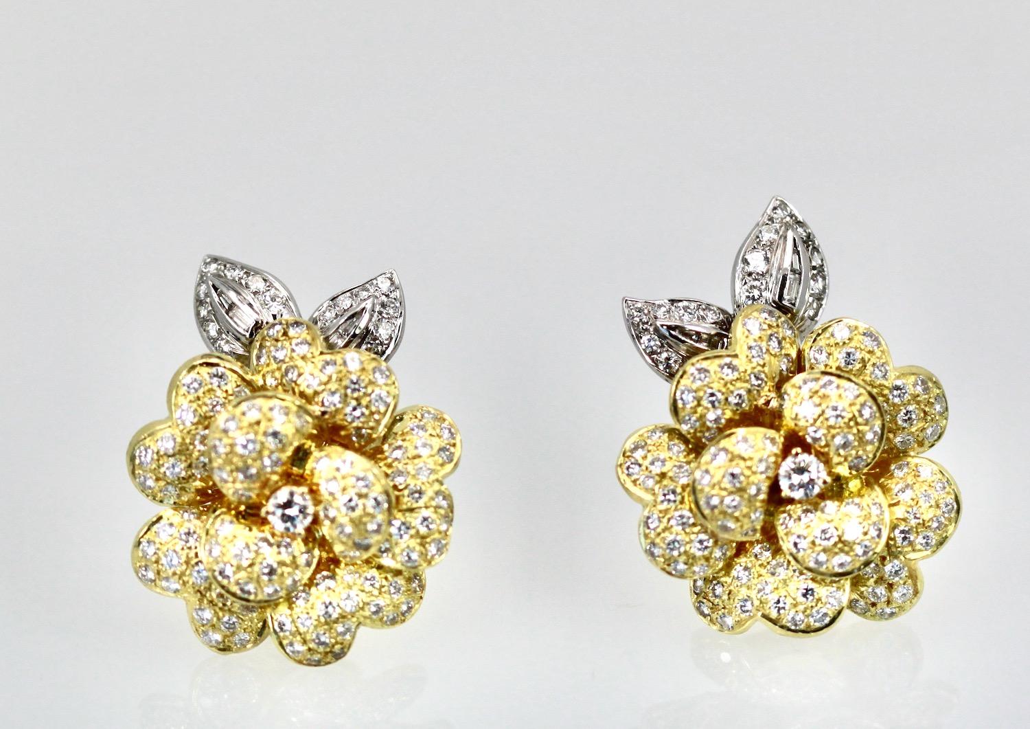 Diamond Rose Earrings Large Yellow Gold 14K In Good Condition For Sale In North Hollywood, CA