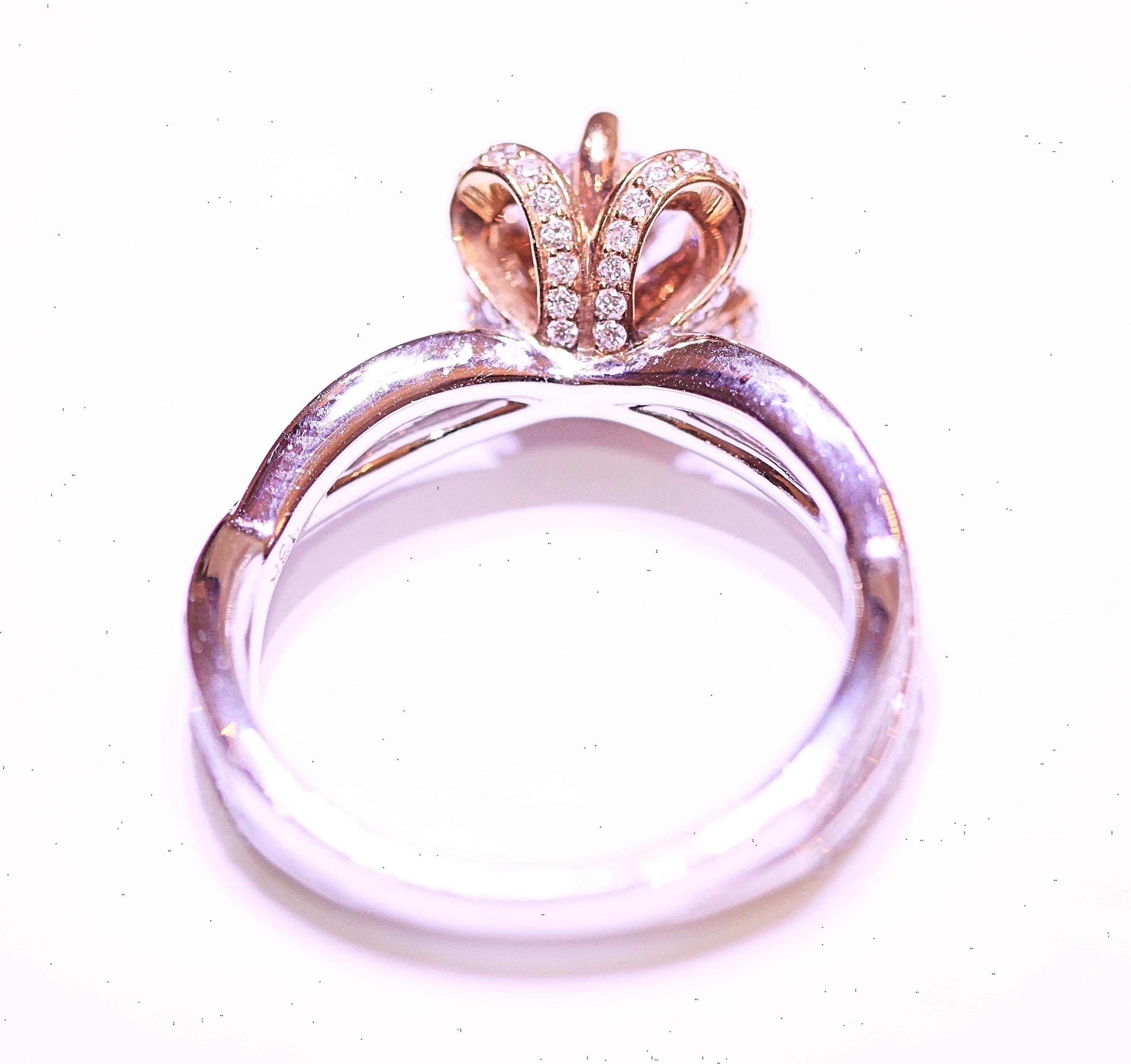Diamond Rose Gold and White Gold Engagement Ring Right Hand Ring 18 Karat In New Condition For Sale In Melbourne, FL