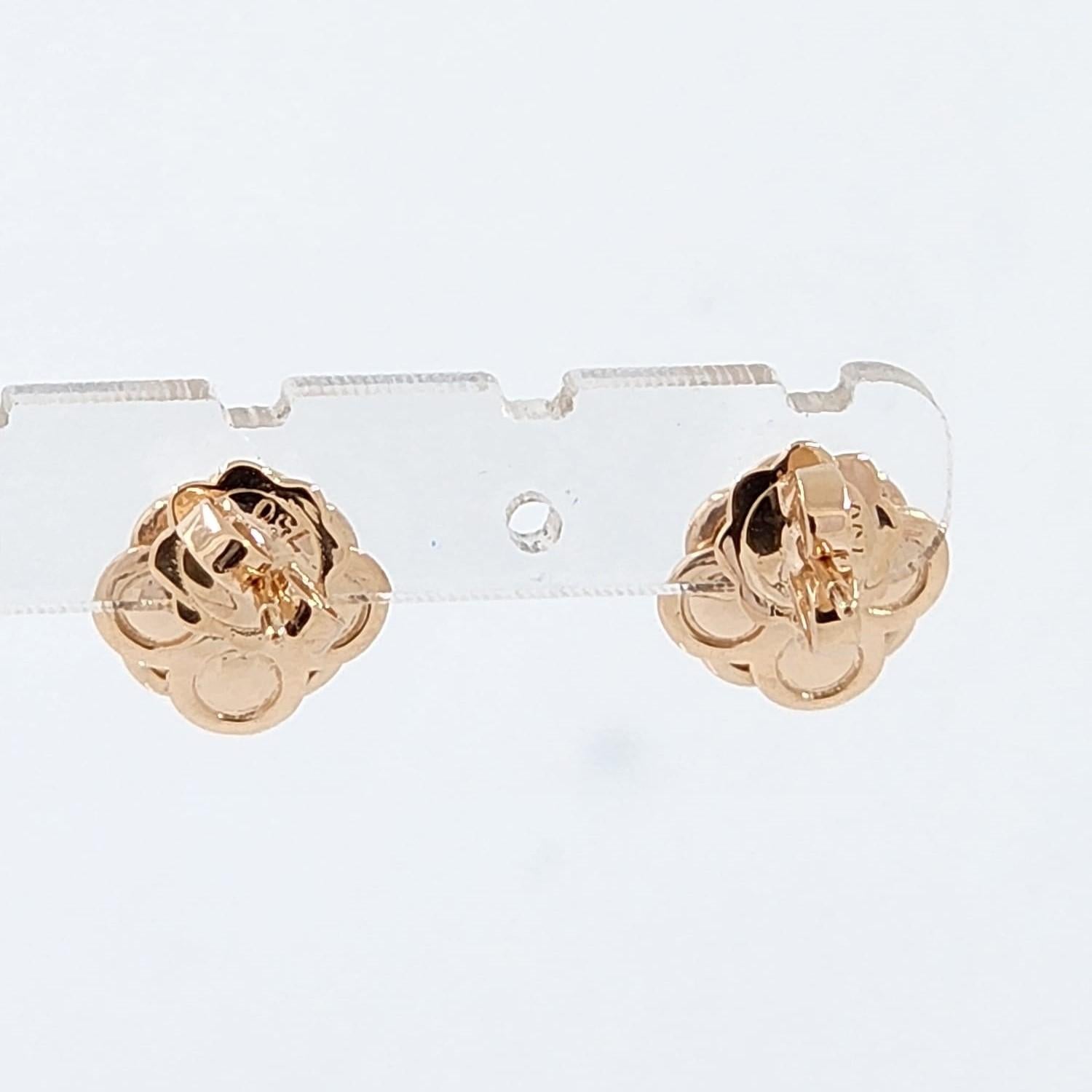 Diamant-Rosen-Ohrstecker aus 18 Karat Roségold und Weißgold im Zustand „Neu“ in Hong Kong, HK