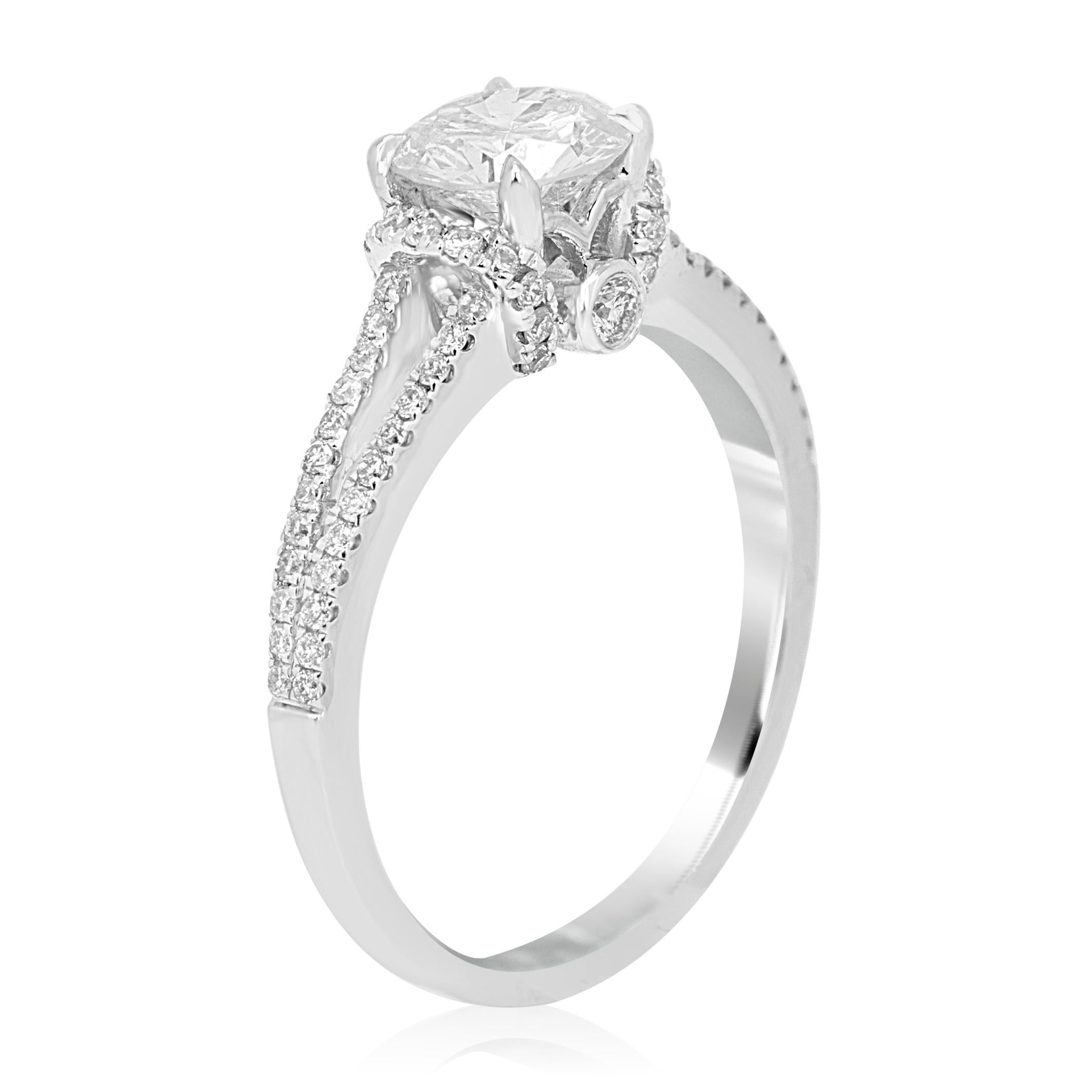 Contemporary White Diamond Round 1.32 Carat Weight Total 14K White Gold Engagement Ring