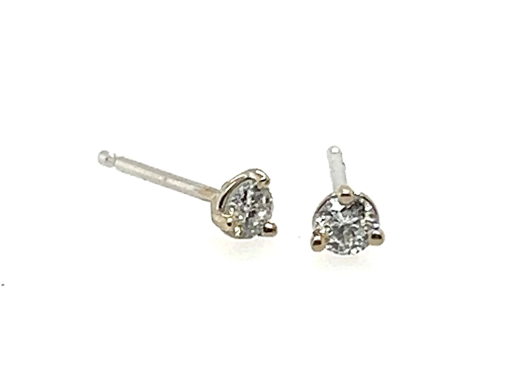 Round Cut Diamond Round Brilliant Cut Stud Earrings .18ct 14K Gold 1/5 Carat Mined For Sale