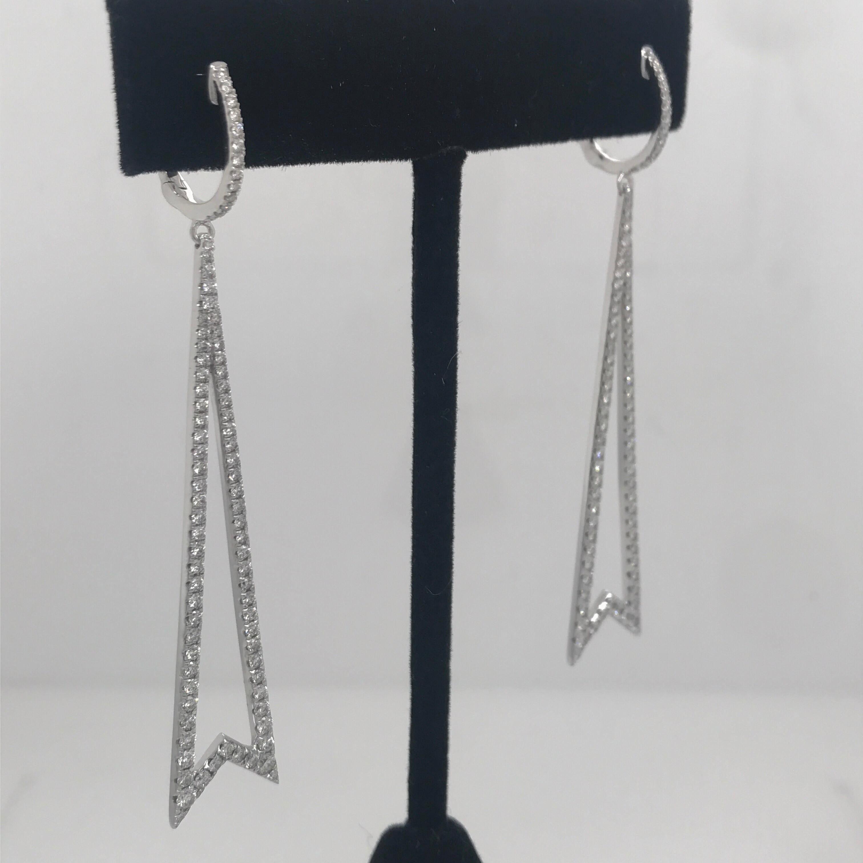 Diamond Round Brilliant Drop Earrings 1.78 Carat 18 Karat White Gold In New Condition For Sale In New York, NY