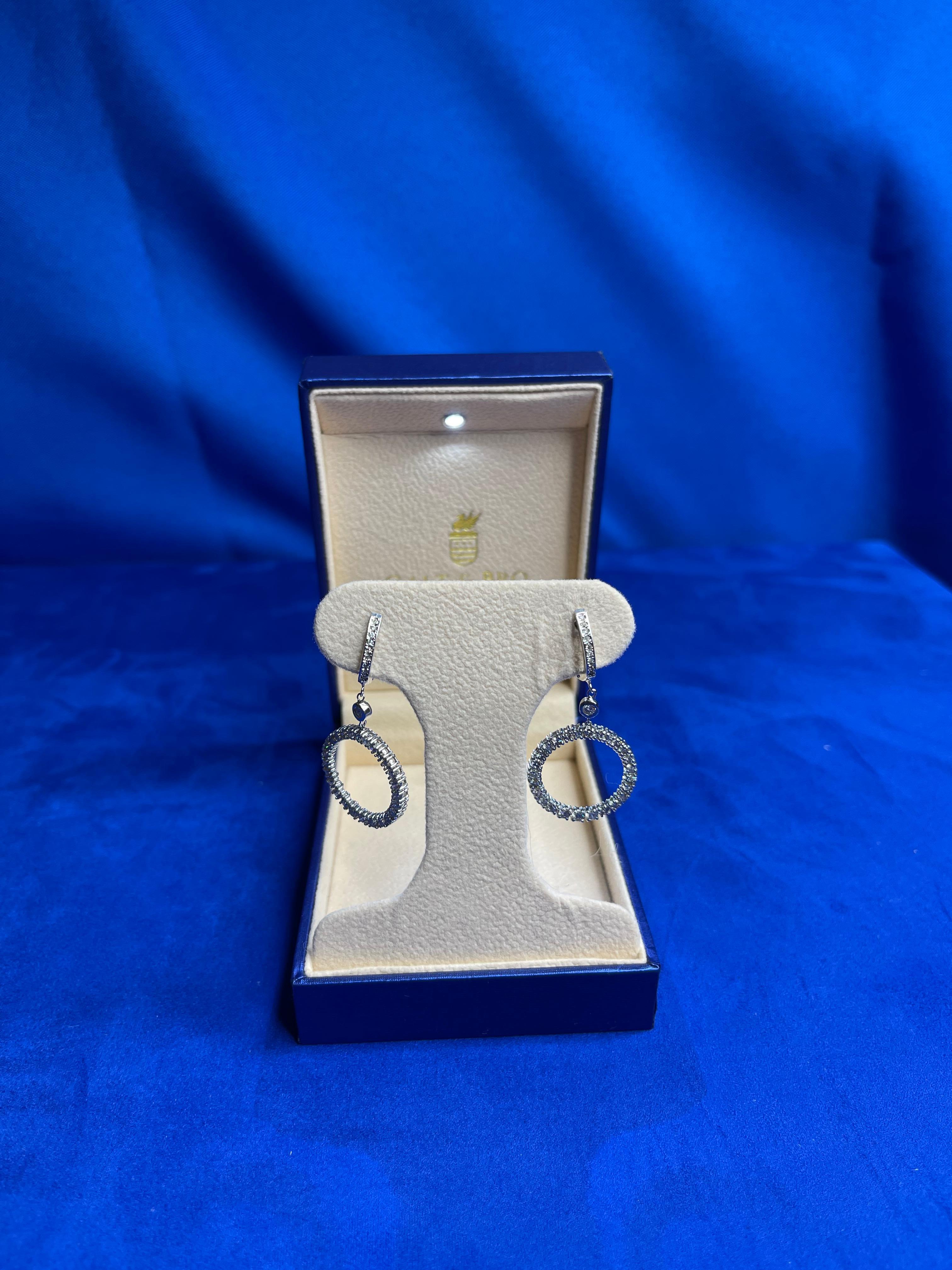 Women's or Men's Diamond Round Circle 14 Karat White Gold Hoop Huggie Statement Carat Earrings For Sale