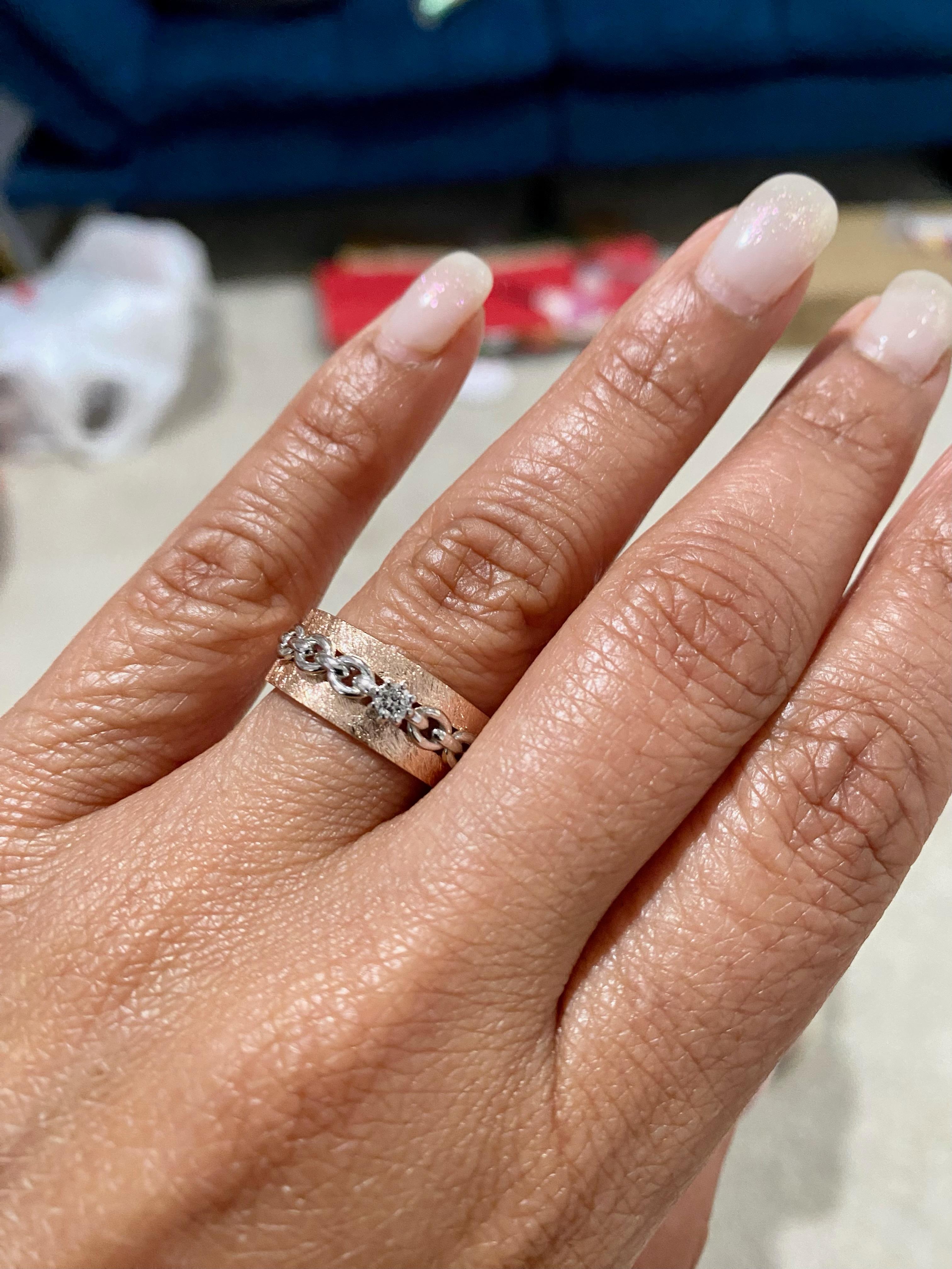 Diamond Round Cut Rose Gold Band In New Condition For Sale In Los Angeles, CA
