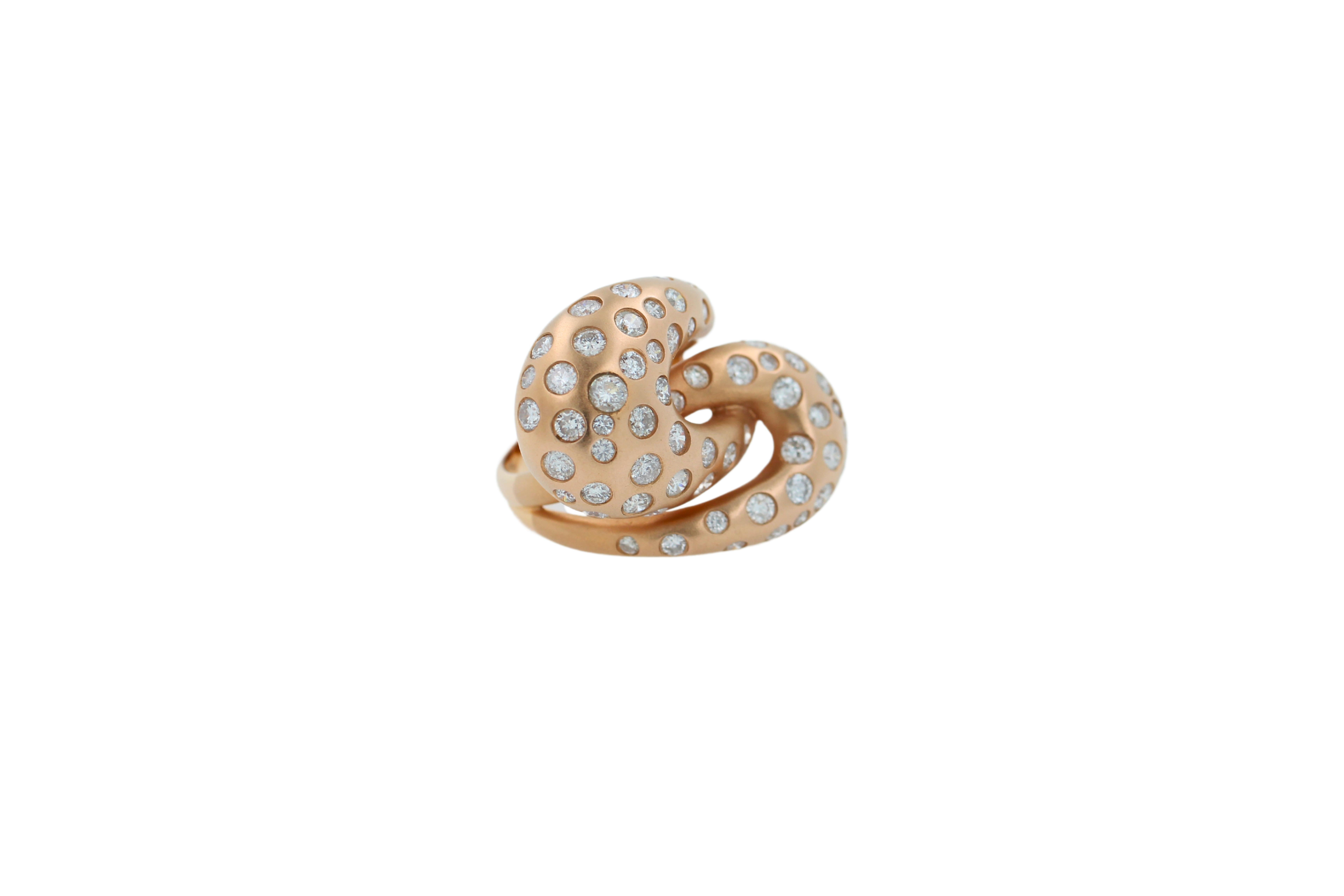 Women's Diamond Round Flush Bezel Set Chunky Statement Cocktail 18 Karat Rose Gold Ring For Sale