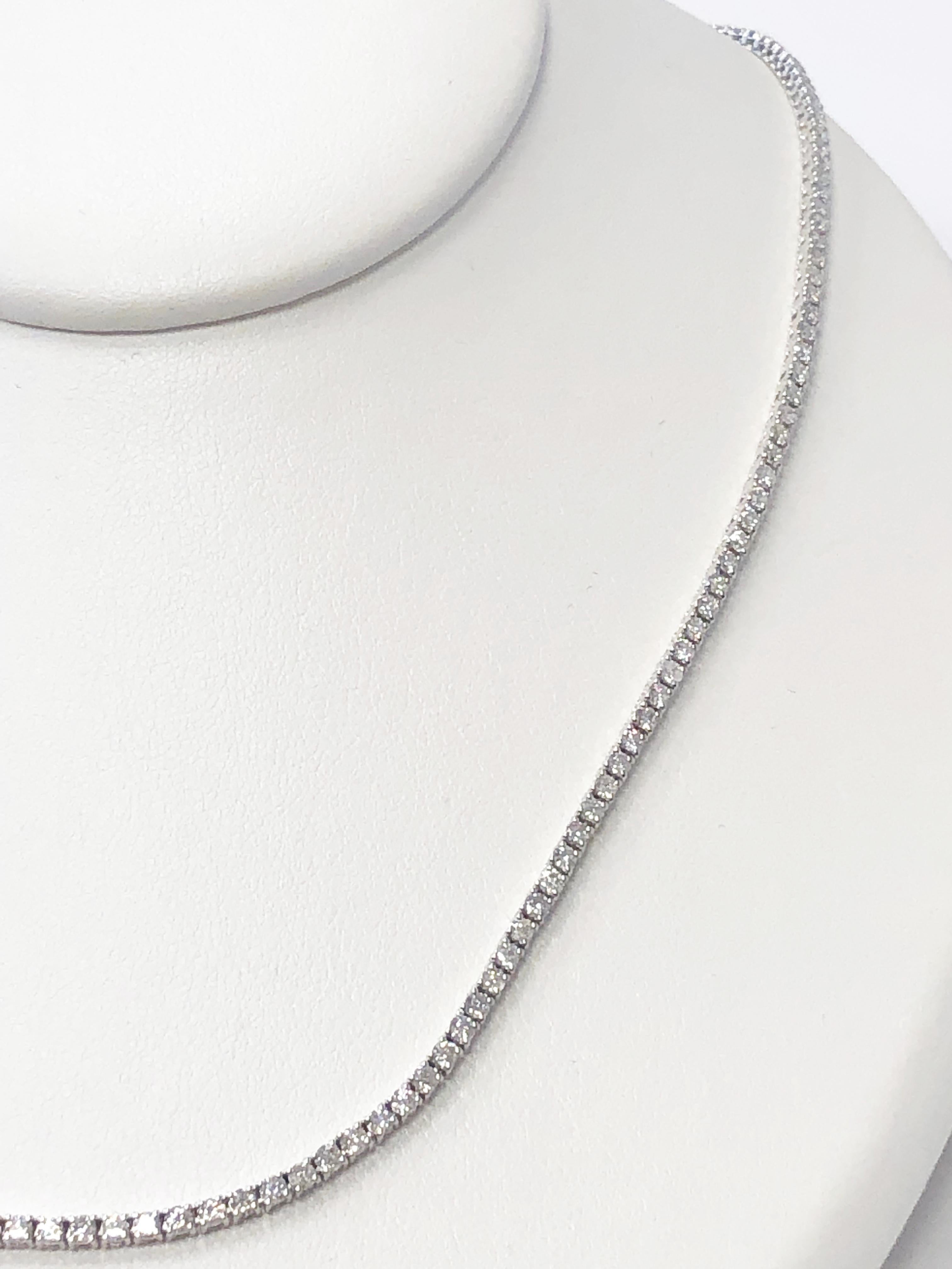 Diamond Round Necklace in 18 Karat White Gold 1