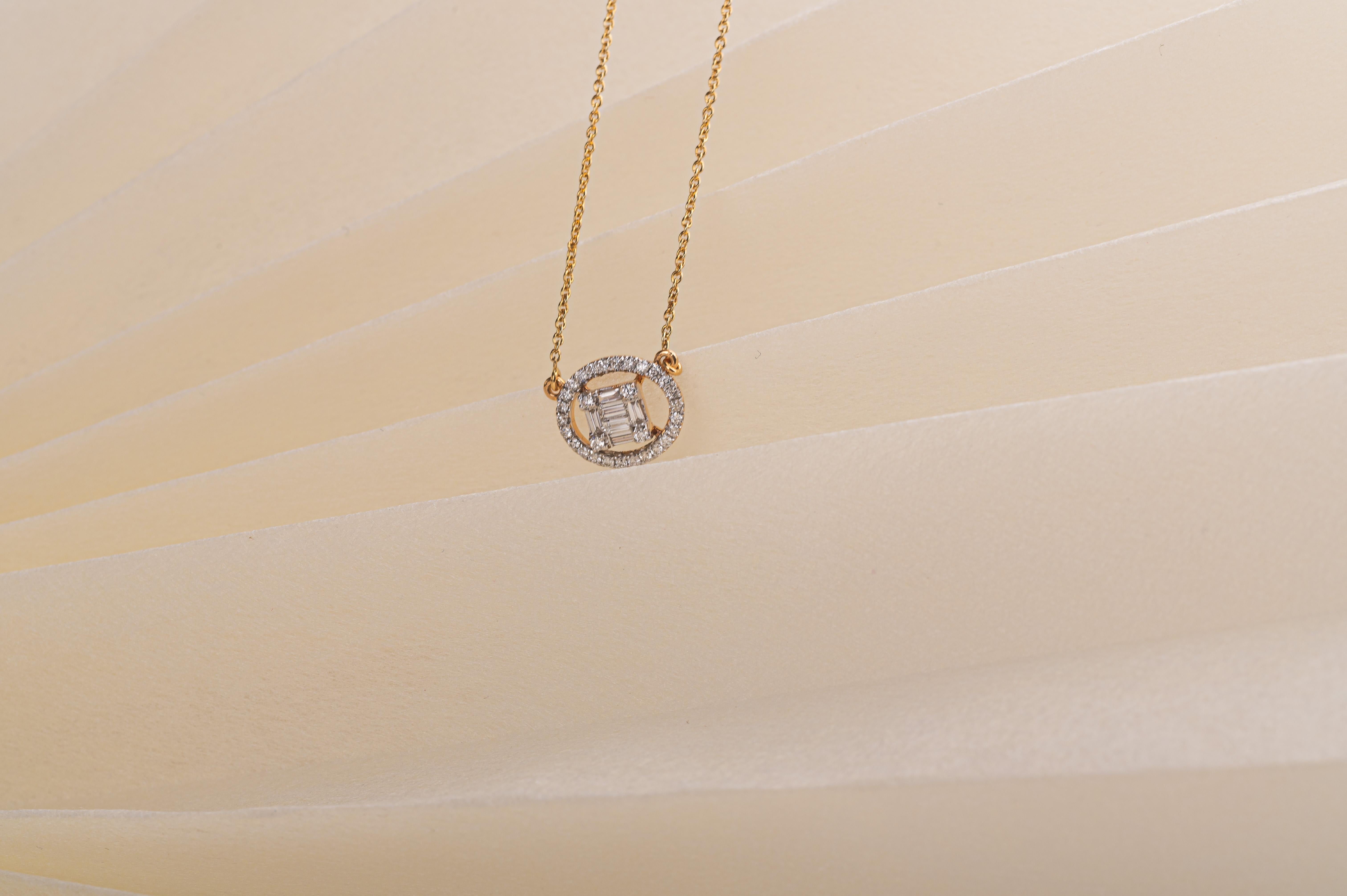 Everyday Diamond Round Pendant in 18k Solid Yellow Gold For Sale 1