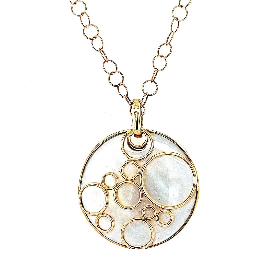 18kt Rose Gold Diamond Round Reversible Mother of Pearl Pendant Necklace For Sale 1