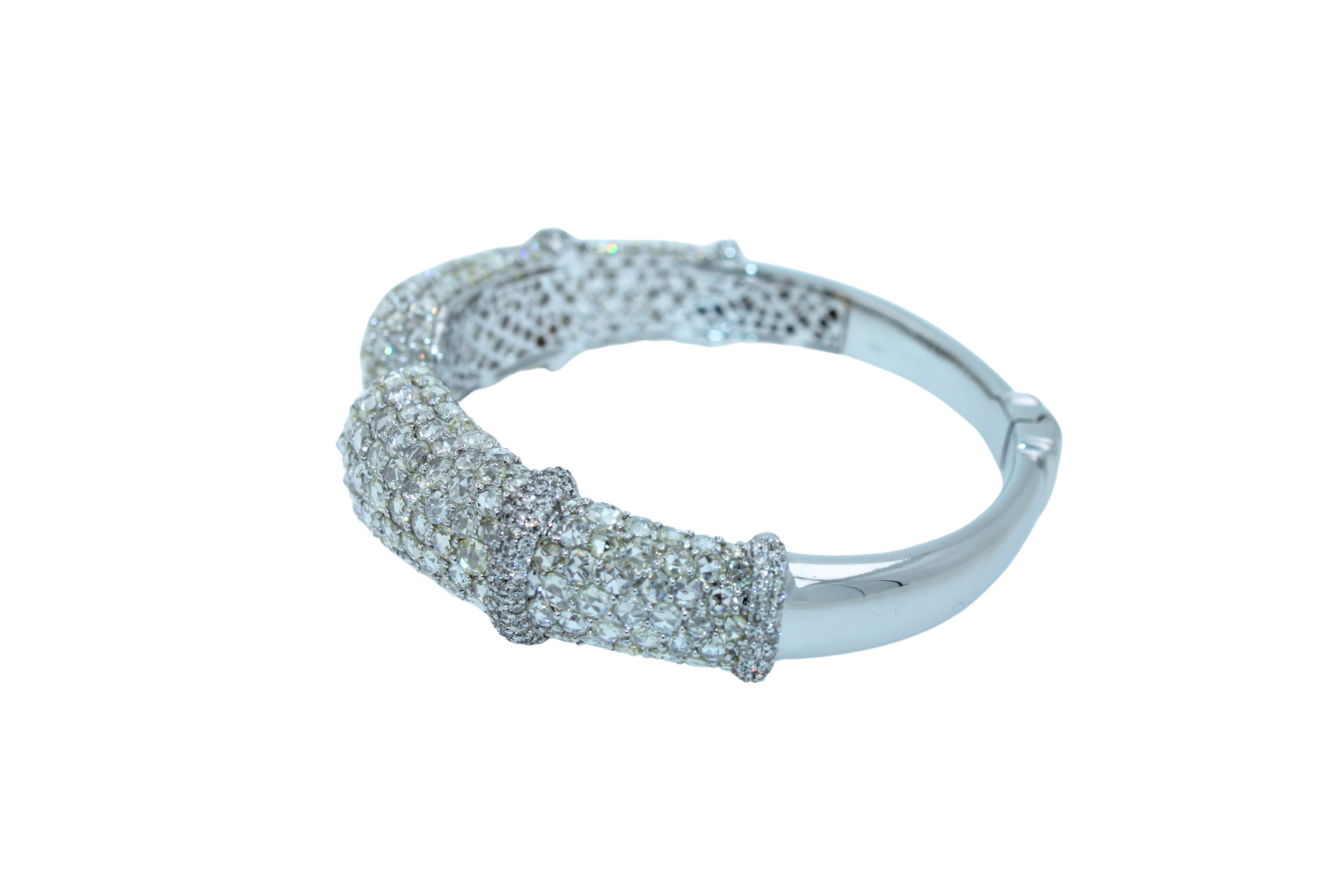 Diamond Round Shape Brilliant Cut Pave Set Lux 18K White Gold Bangle Bracelet For Sale 4