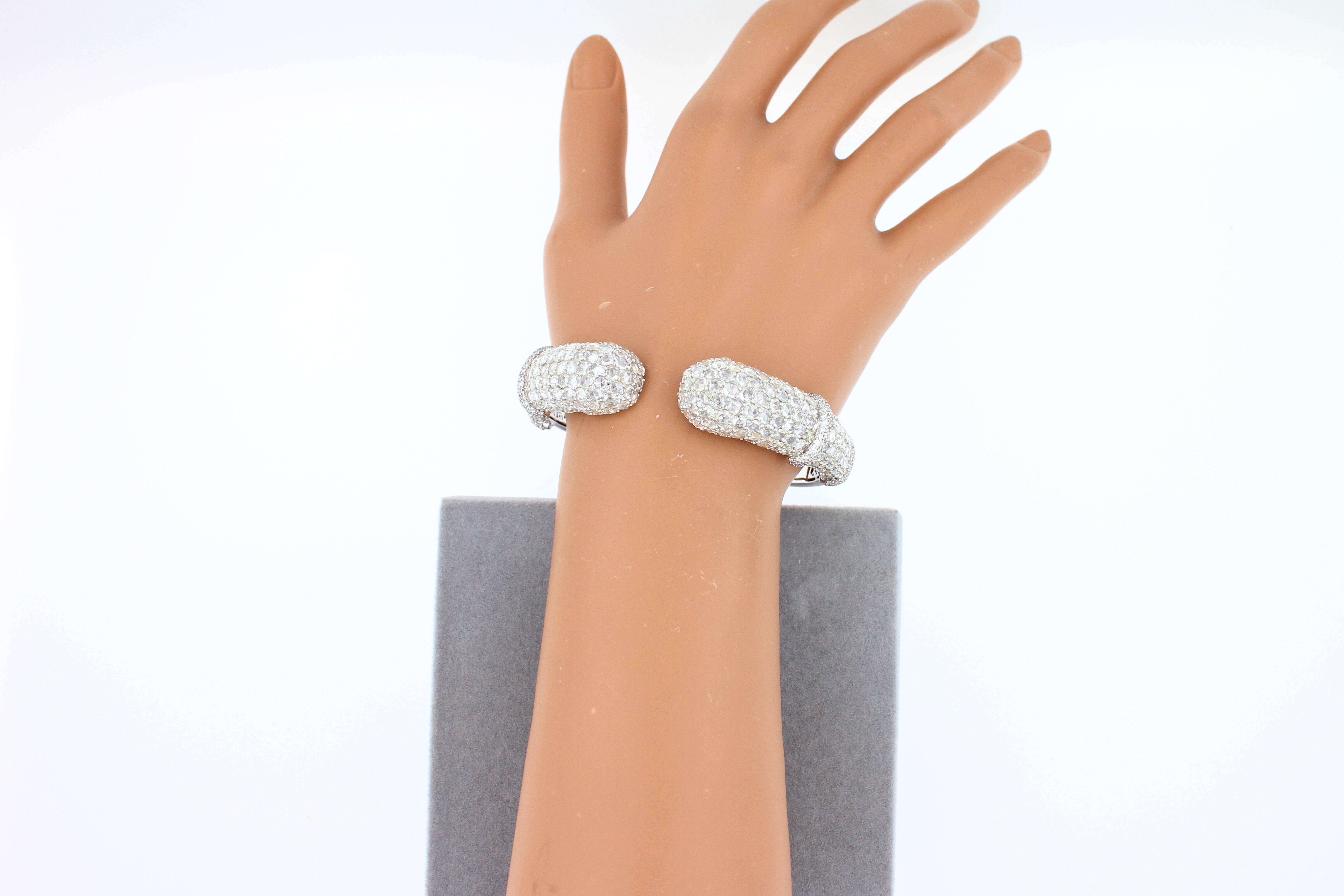 Diamond Round Shape Brilliant Cut Pave Set Lux 18K White Gold Bangle Bracelet For Sale 6