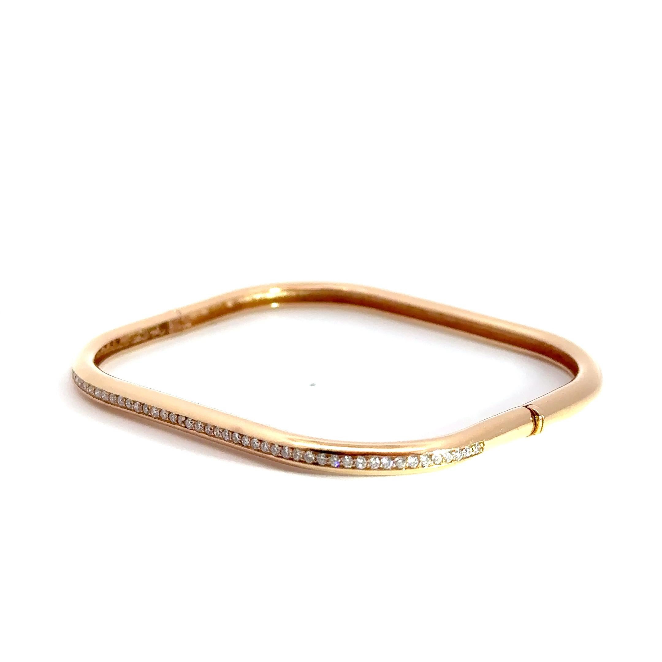 Brazalete rectángulo redondeado de diamantes en oro rosa de 18 quilates Contemporáneo en venta