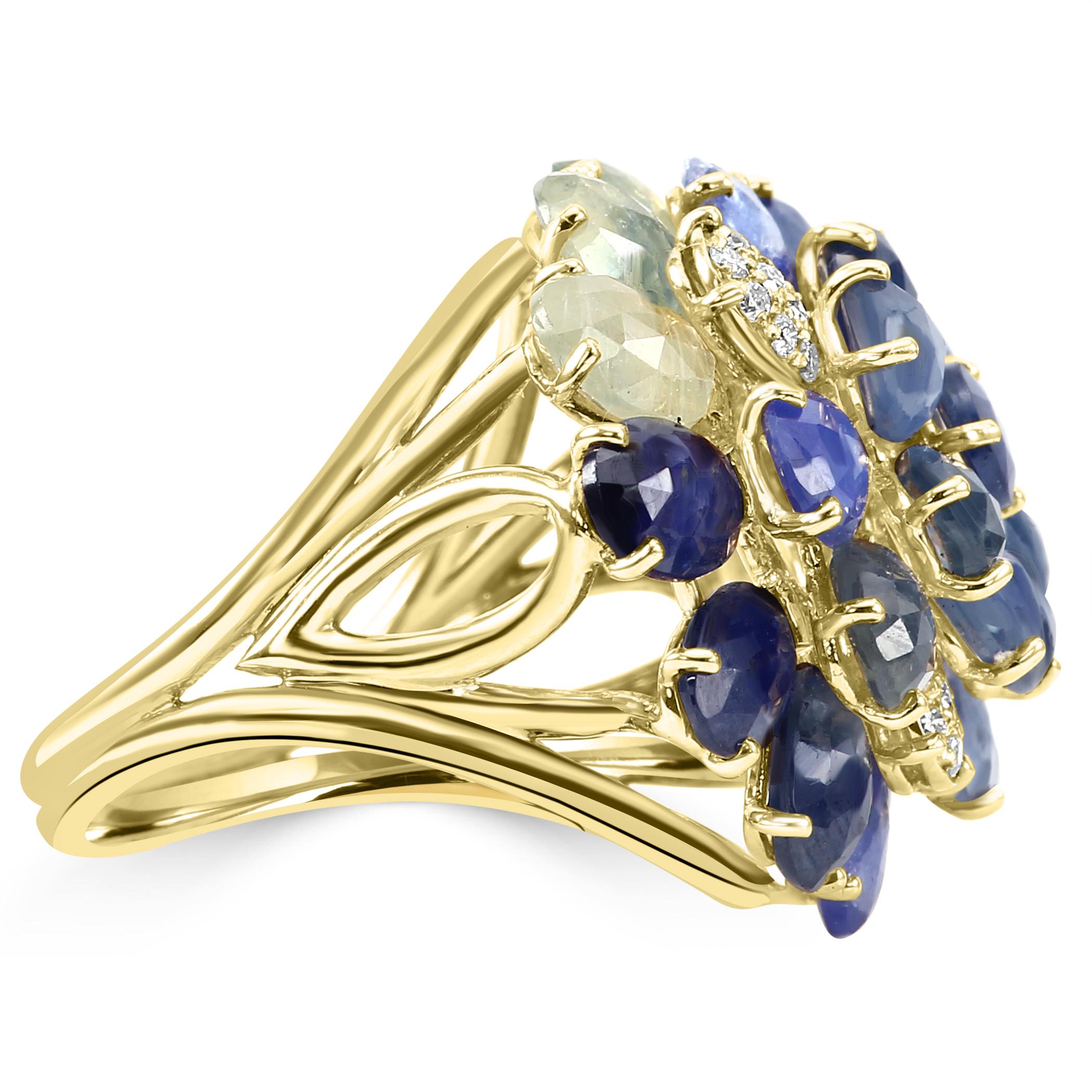 Pear Cut Diamond Rounds & Sapphire Pear/Ovals 18 Karat Yellow Gold Cocktail Fashion Ring For Sale