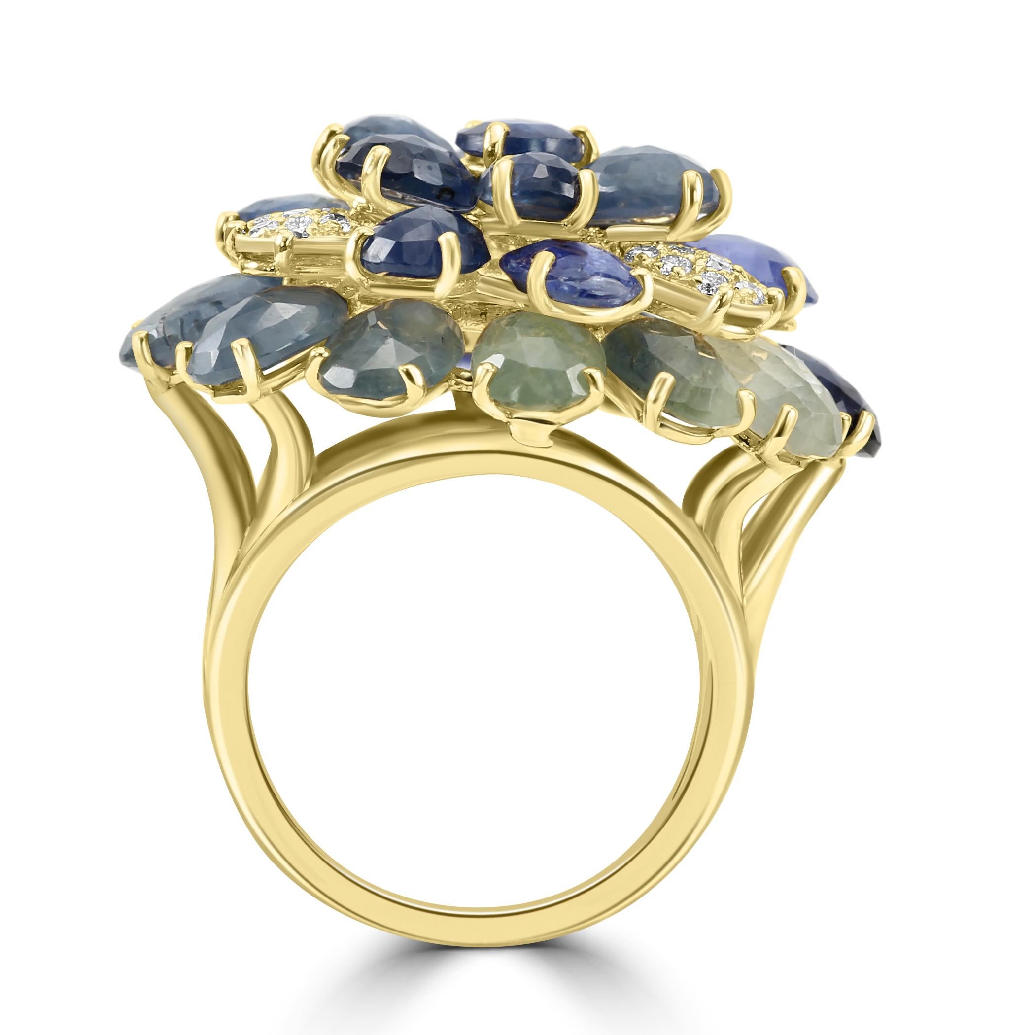Diamond Rounds & Sapphire Pear/Ovals 18 Karat Yellow Gold Cocktail Fashion Ring In New Condition For Sale In New York, NY